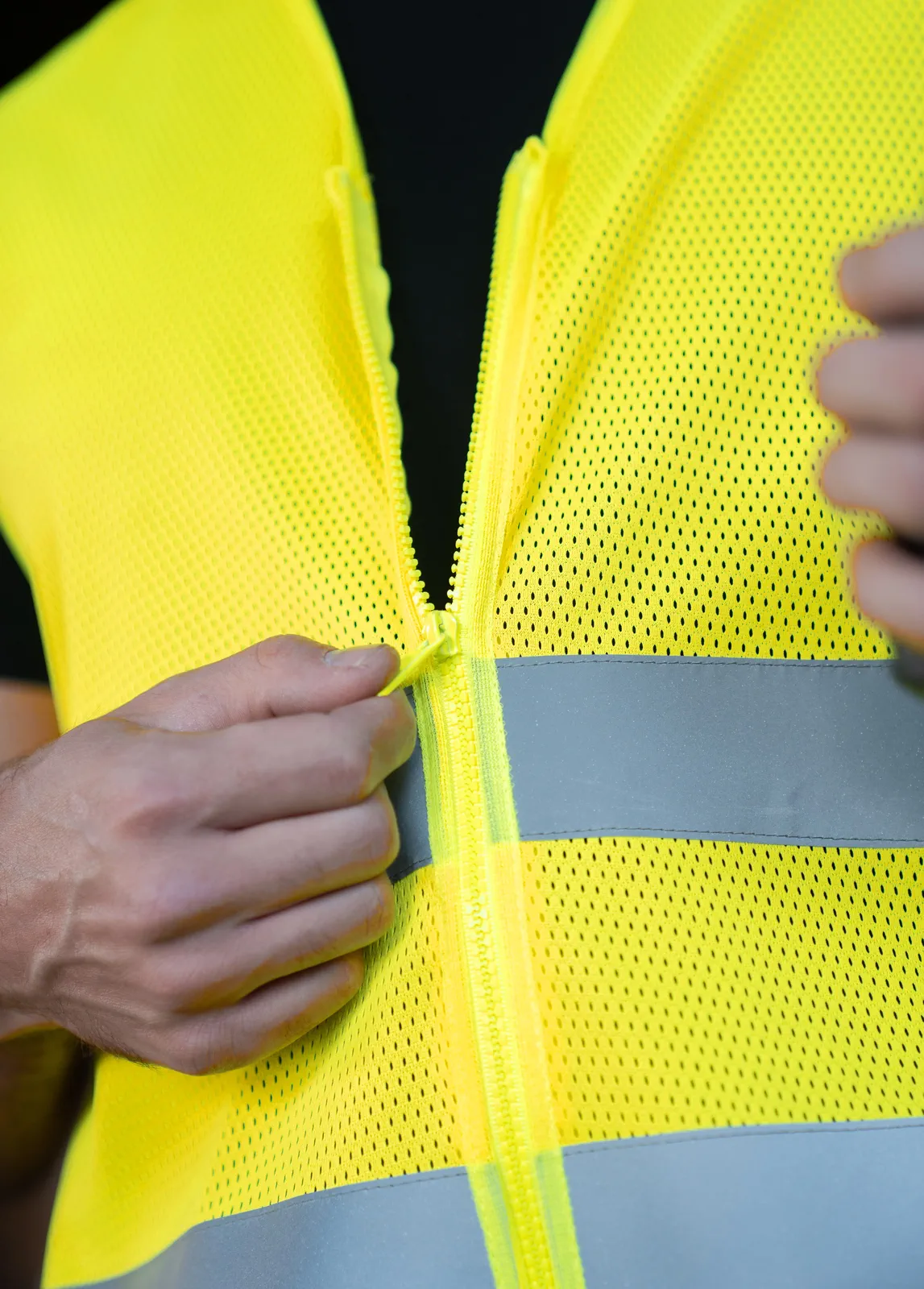 korntex-kxcmz-comfort-mesh-safety-vest-rhodes-co2-neutral-signalyellow-model-1 Korntex Mesh-Warnweste Comfort-Fit mit Reißverschluss Rhodes