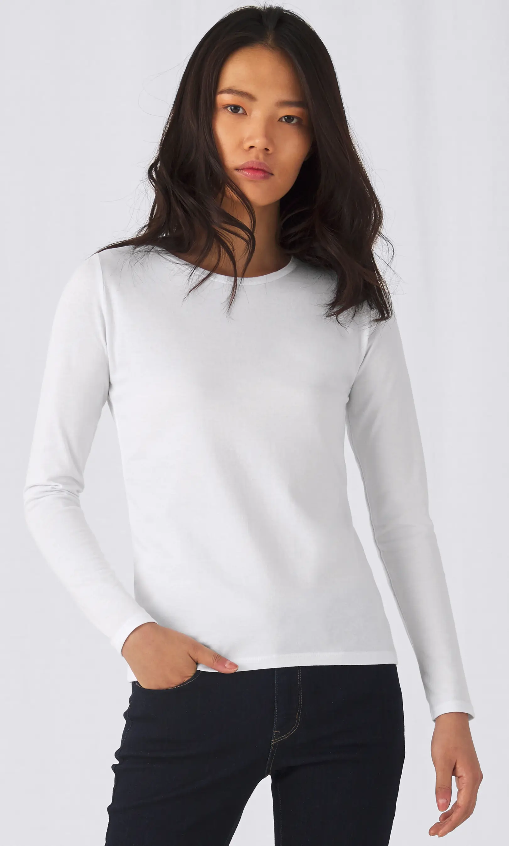 bc-tw08t-hashtag-e190-lsl-longsleeve-women-white-model-1 B&C T-Shirt #E190 Long Sleeve Women