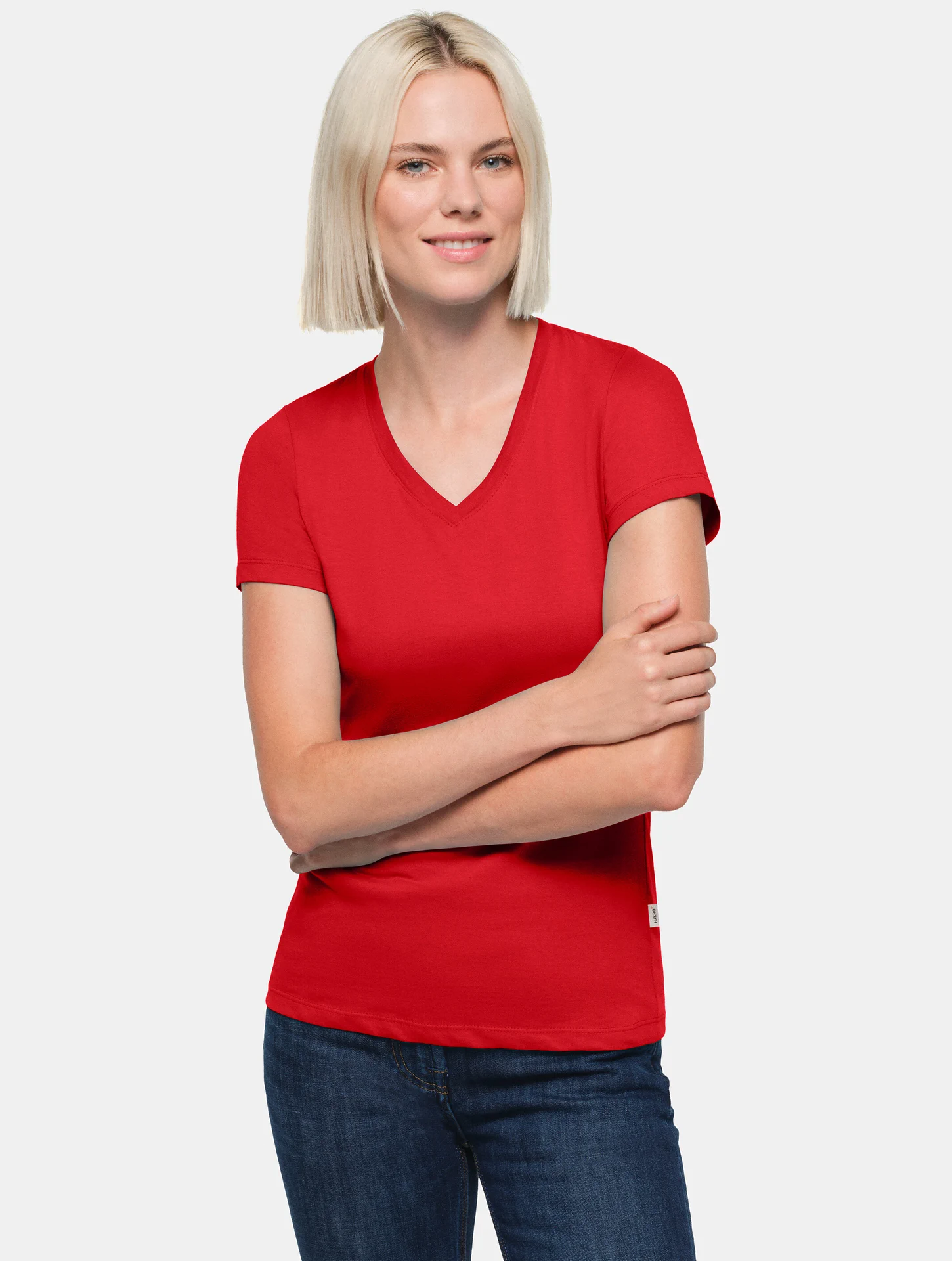 hakro-126-damen-v-shirt-classic-rot-model-0 HAKRO Women-V-Shirt 126 Classic
