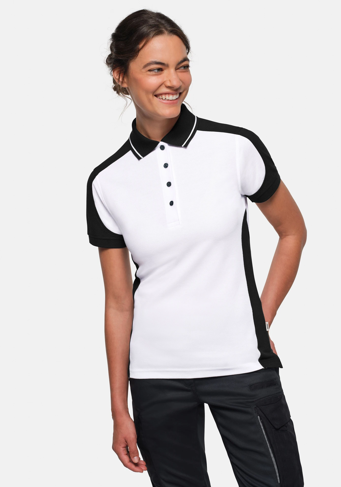 hakro-339-damen-poloshirt-contrast-mikralinar-eco-weiss-schwarz-model-0 HAKRO Damen Poloshirt 339 Contrast MIKRALINAR® ECO