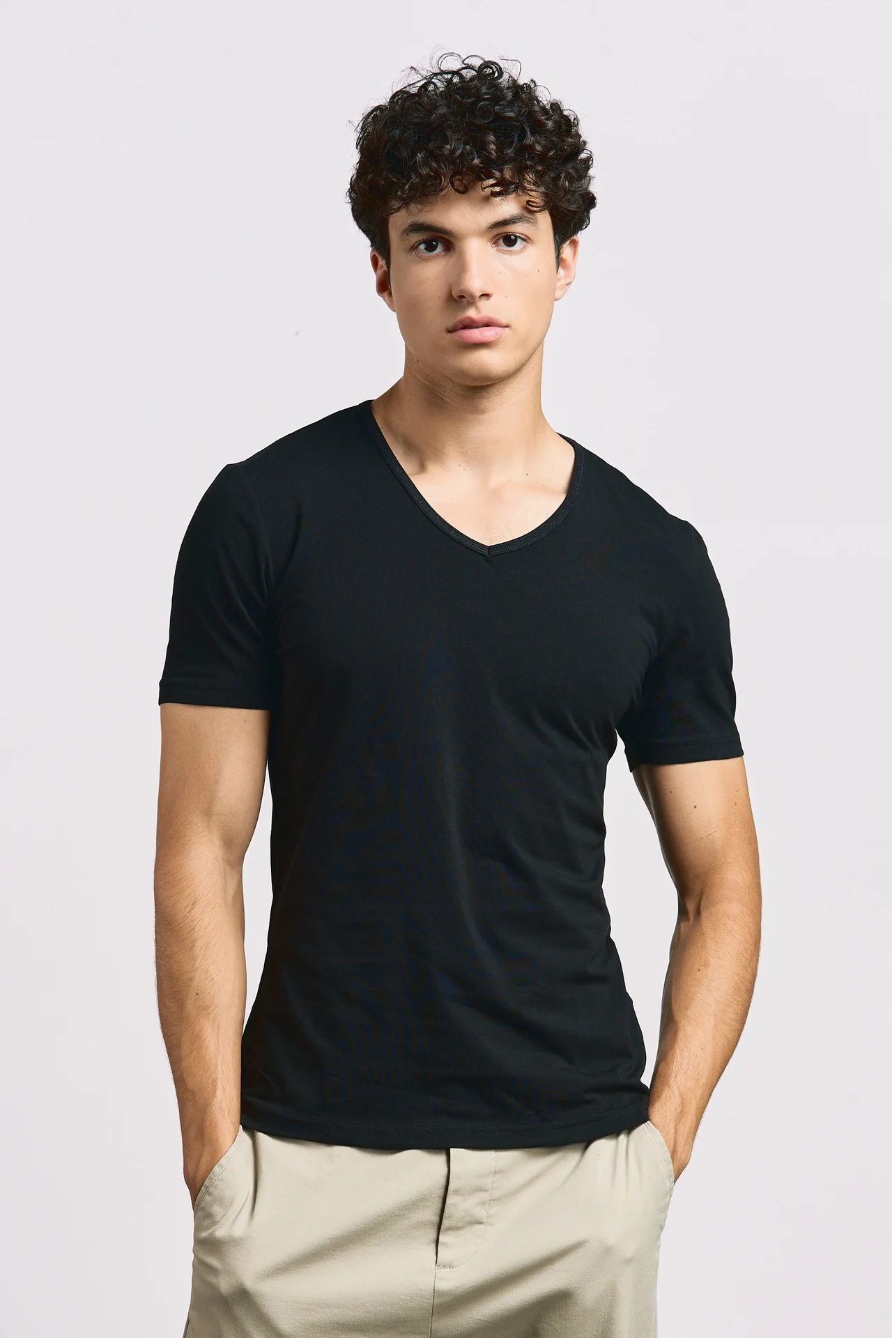 Promodoro Men's Slim Fit V-Neck-T