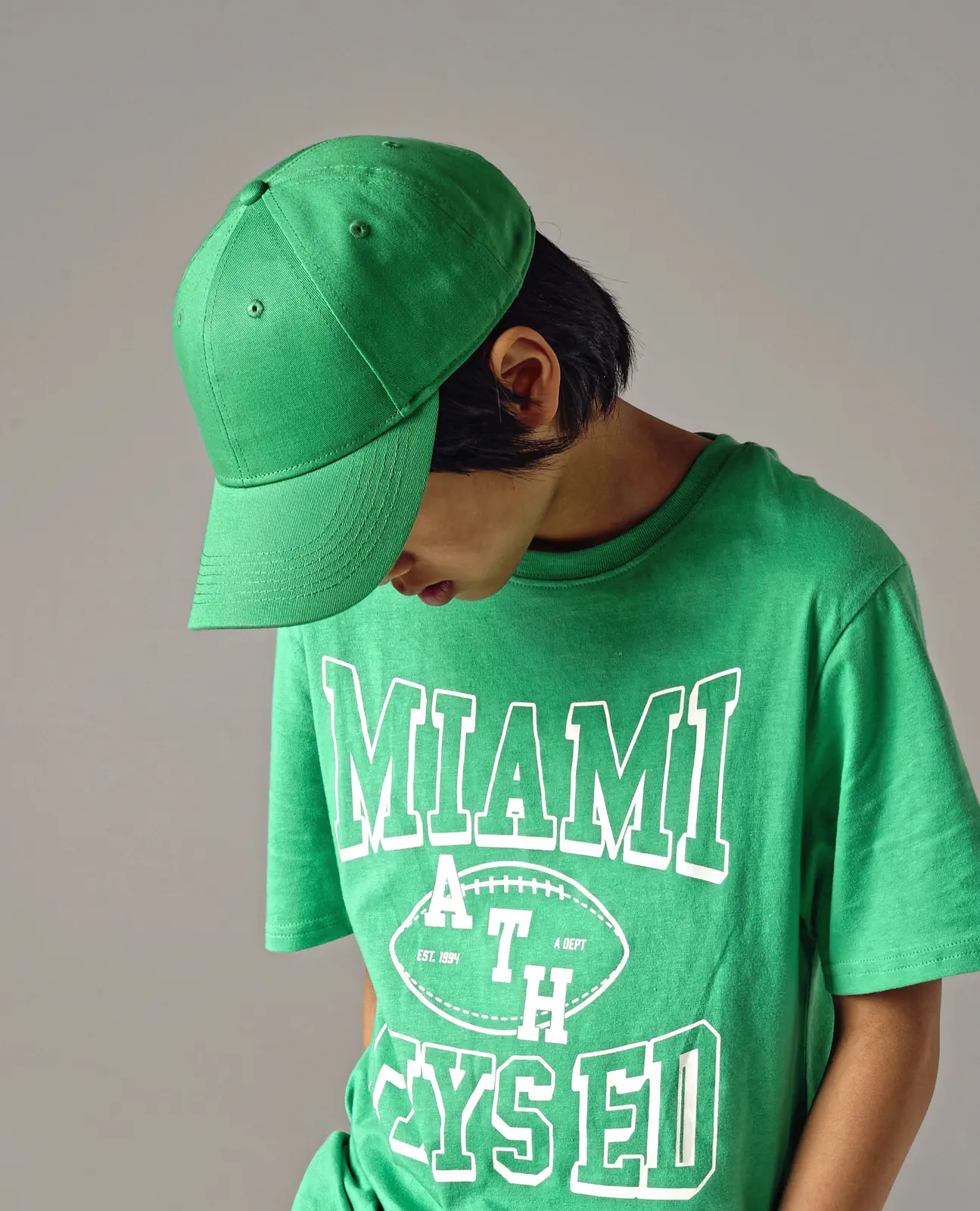beechfield-b821b-earthaware-junior-classic-organic-cotton-6-panel-cap-model-0 Beechfield EarthAware® Junior Classic Organic Cotton 6 Panel Cap