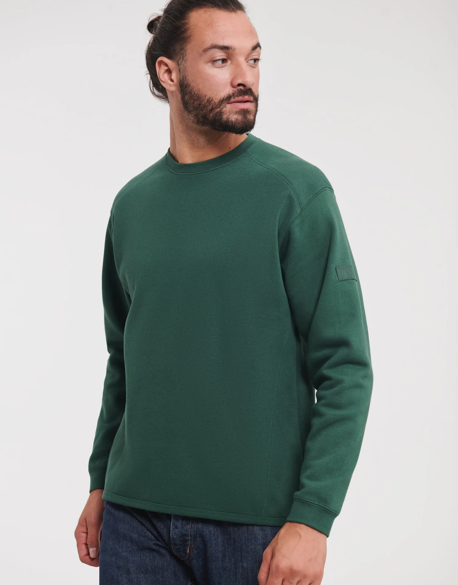 russell-r013m-adults-heavy-duty-crew-neck-sweatshirt-bottlegreen-model-1 Russell Heavy Duty Workwear Sweatshirt