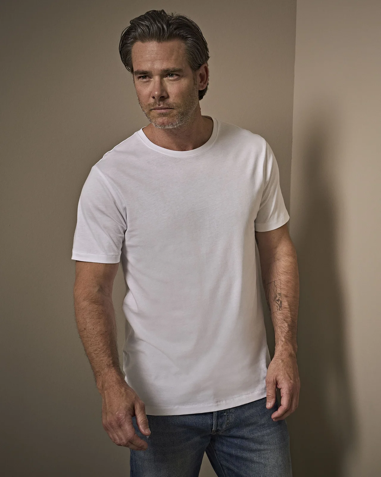tee-jays-5000-mens-luxury-t-shirt-white-model-0 Tee Jays Men´s Luxury Tee