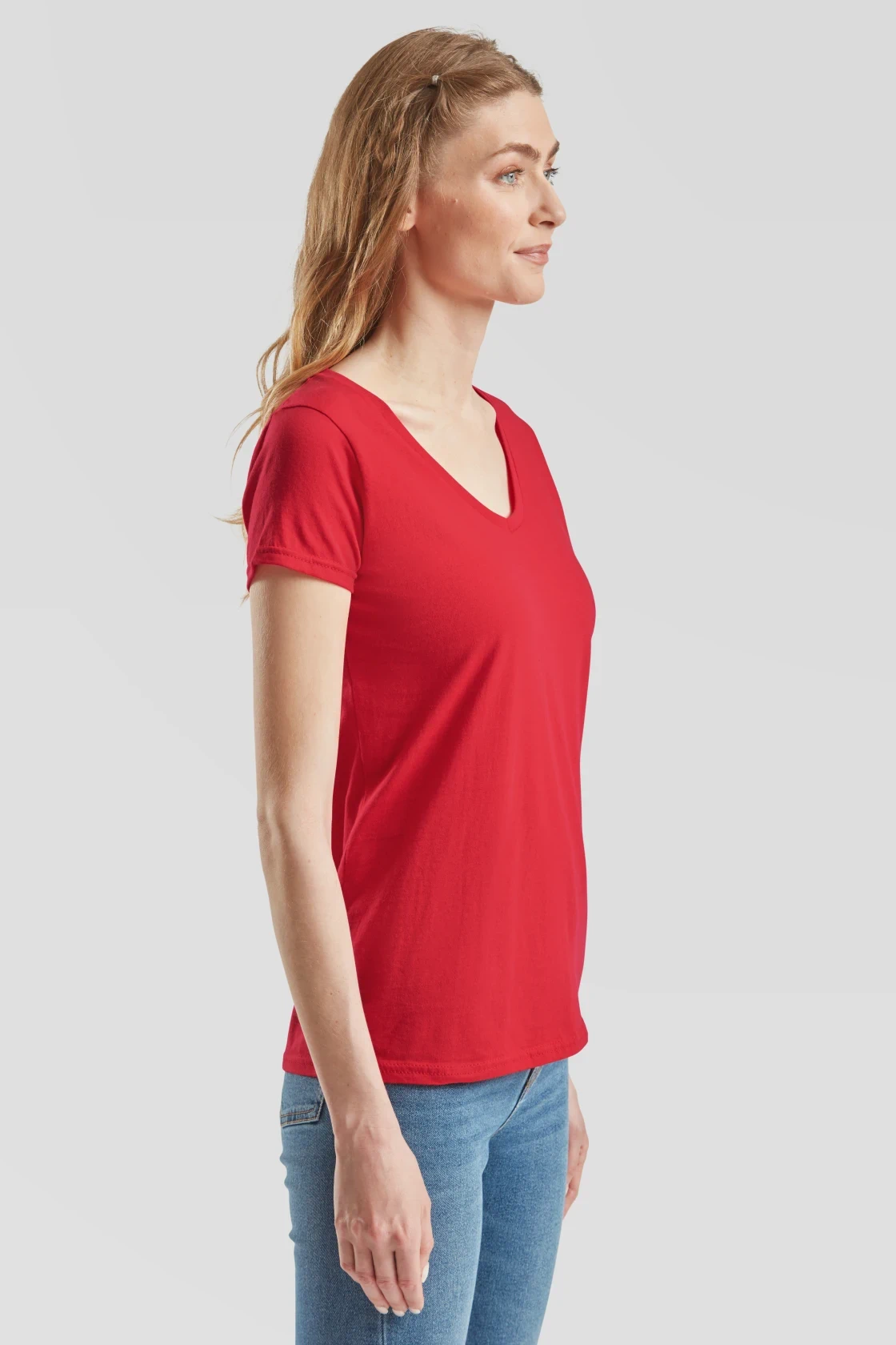 fruit-of-the-loom-61-444-0-ladies-iconic-150-v-neck-t-shirt-red-model-1 F.O.L. Ladies Iconic 150 V Neck T