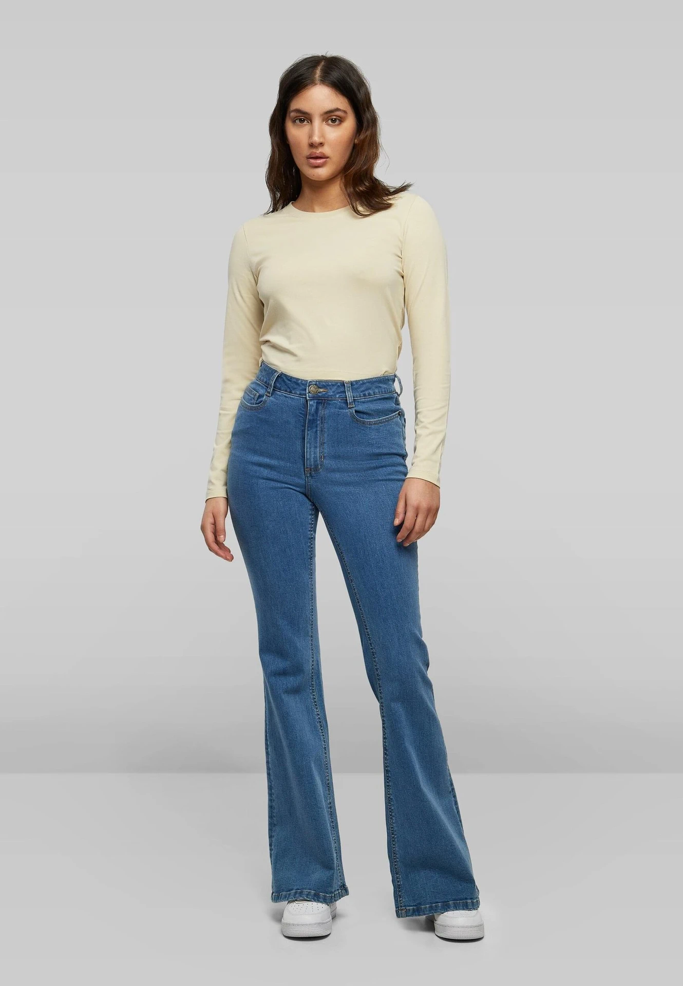 BYB-BY261-ladies-short-longsleeve-t-shirt-sand-model-3 Build Your Brand Ladies Short Longsleeve Tee