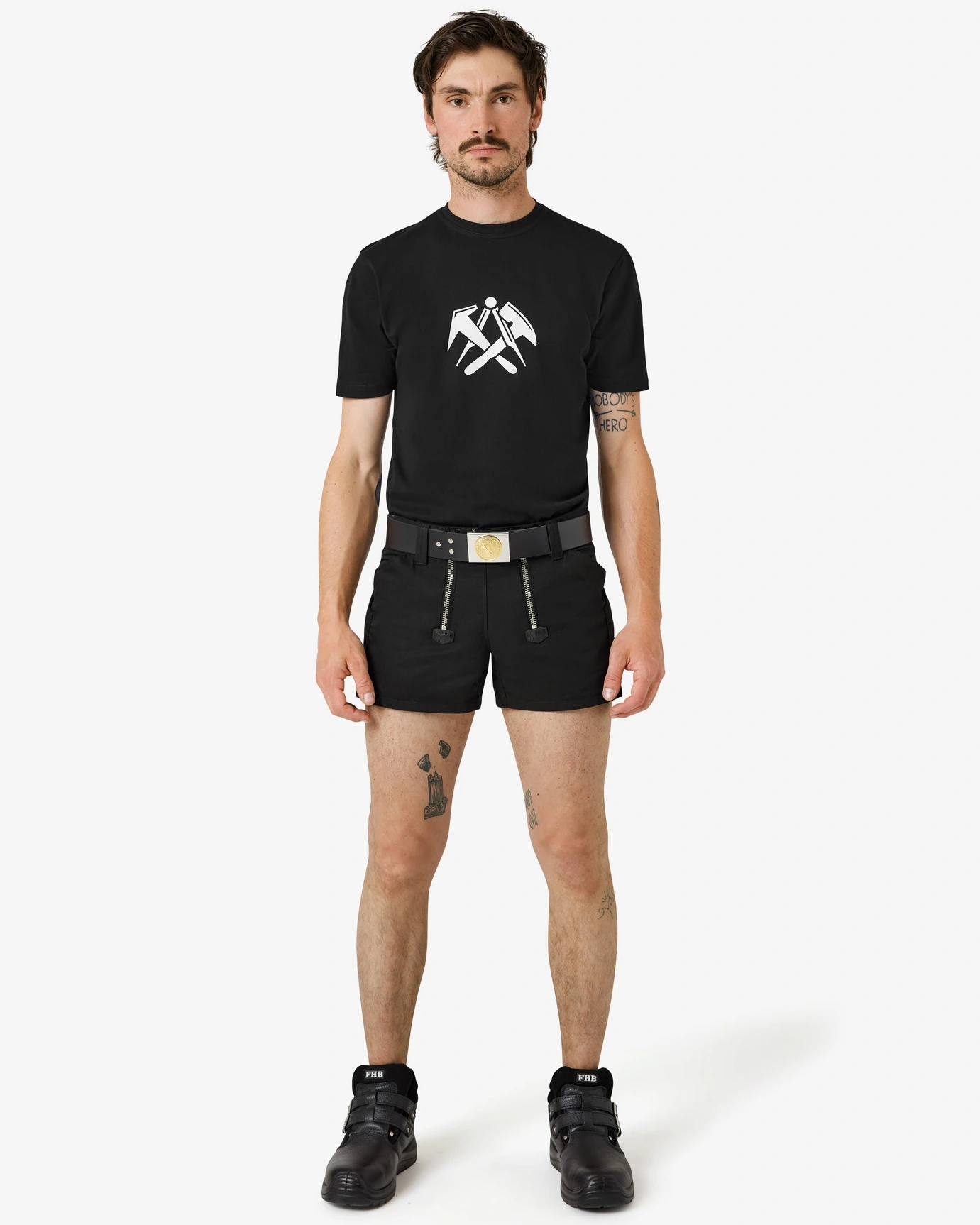 FHB-12531-maik-zunft-shorts-extra-kurz-schwarz-model-5 FHB Zunft-Shorts MAIK extra kurz