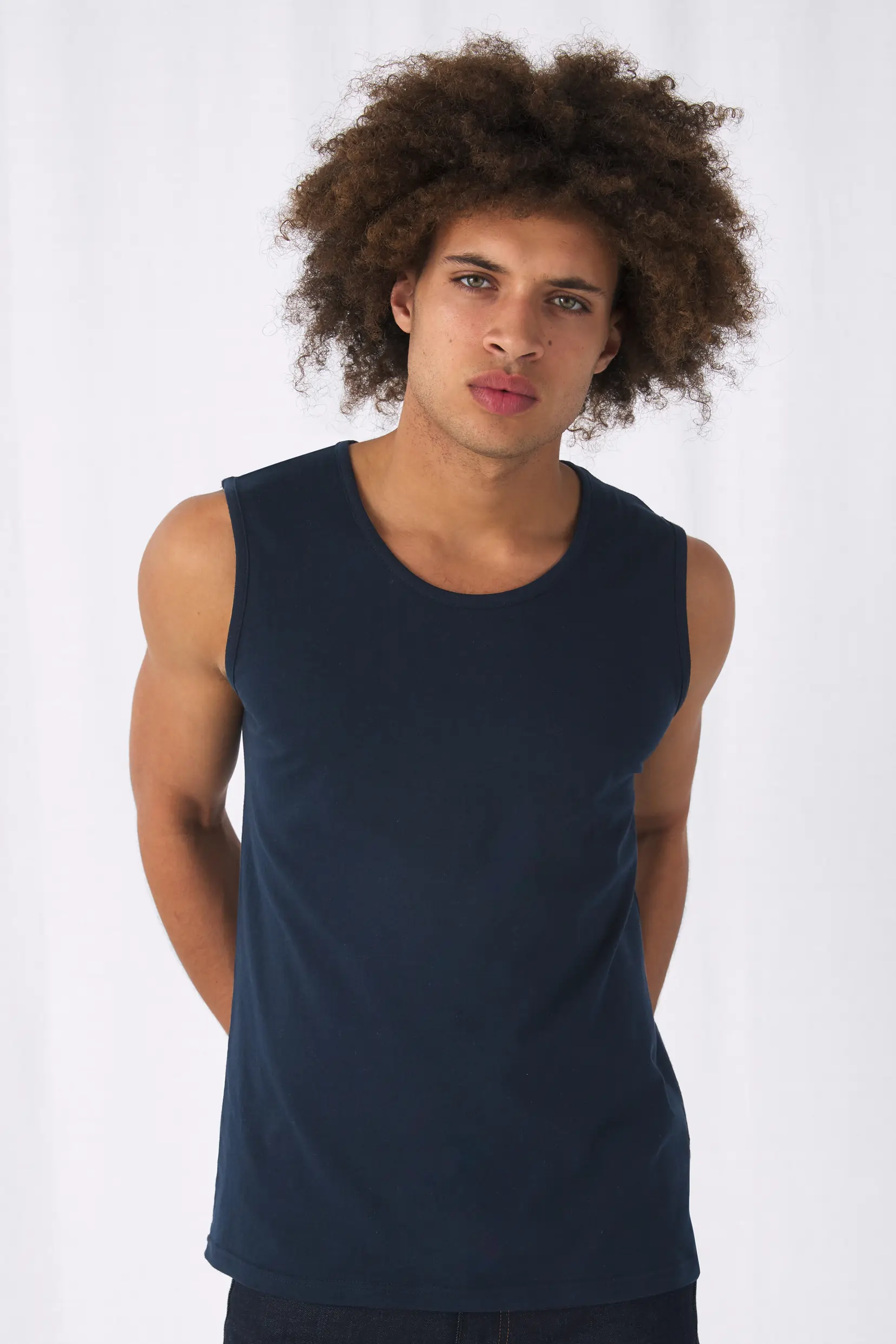 bc-tm200-athletic-move-tank-top-navy-model-1 B&C T-Shirt Athletic Move