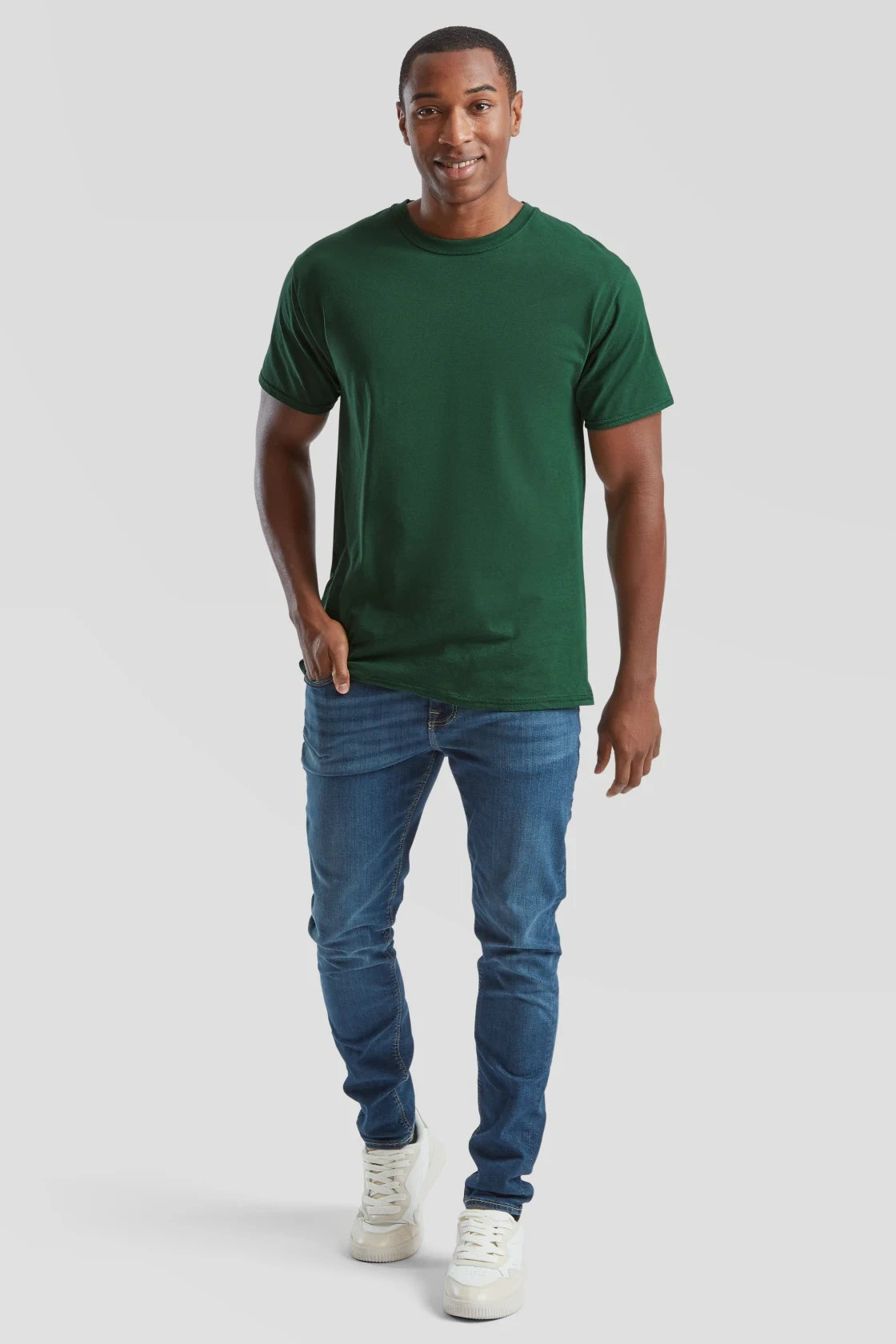 fruit-of-the-loom-61-036-0-valueweight-t-shirt-bottlegreen-model-3 F.O.L. Valueweight T