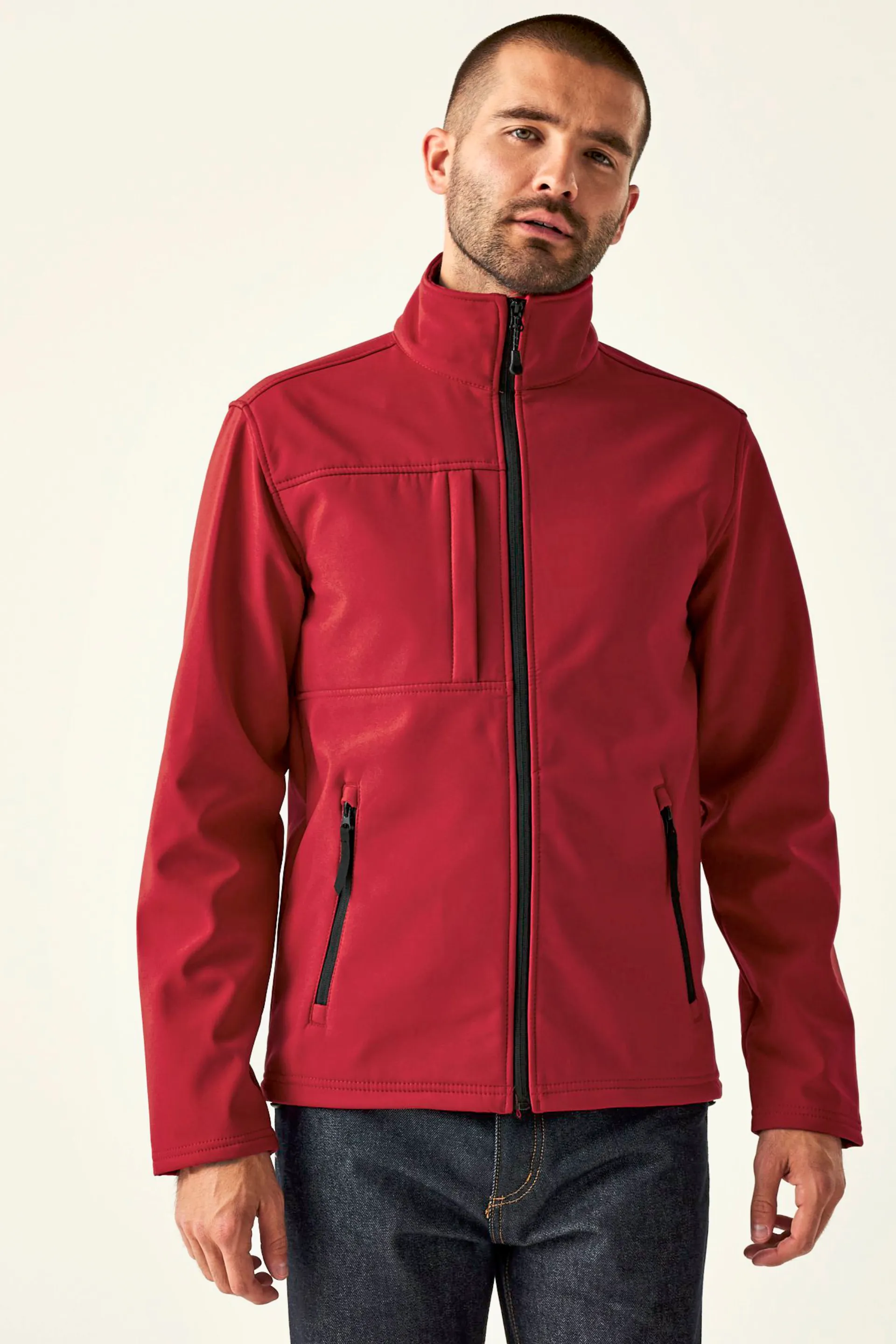 regatta-tra688-mens-softshell-Jacket-octagon-II-classic-red-black-model-1 Regatta Men´s Softshell Jacket - Octagon II