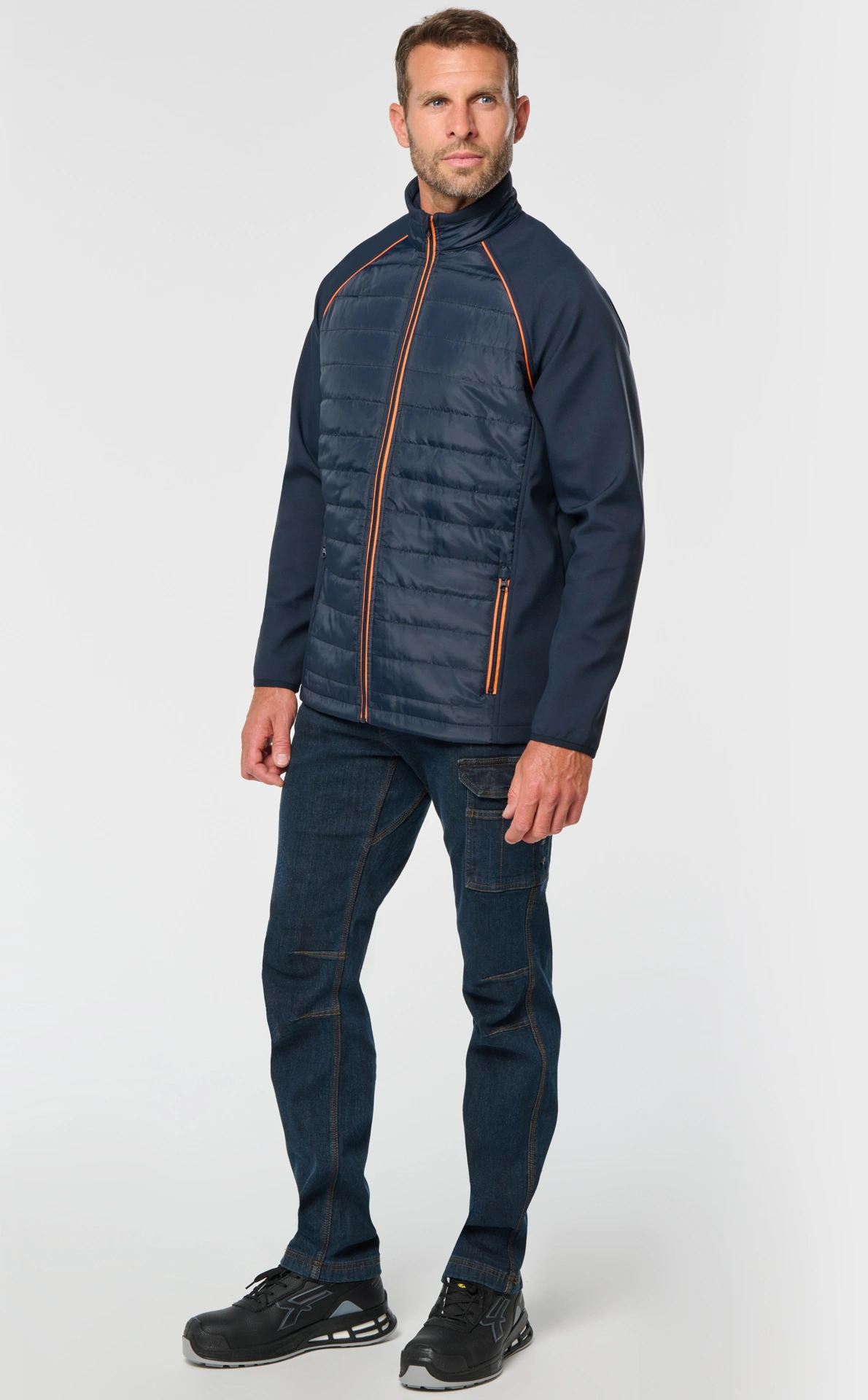 kariban-WK6147-workwear-hybrid-jacke-day-to-day-model-3 Kariban Unisex Workwear Hybrid Jacke "Day-to-Day"