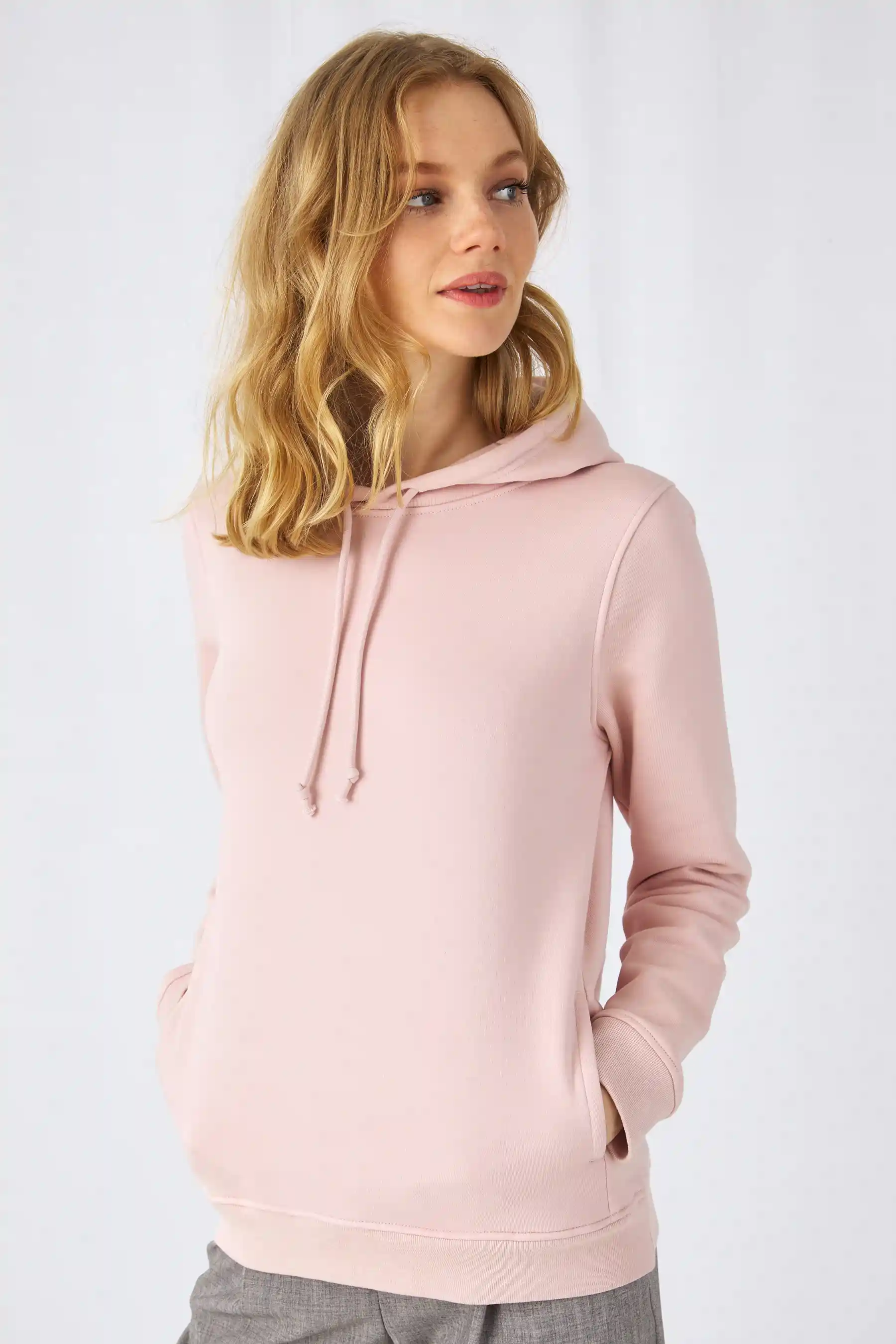 bc-ww34b-organic-hooded-sweat-women-soft-rose-model-1 B&C Organic Hooded Sweat Women