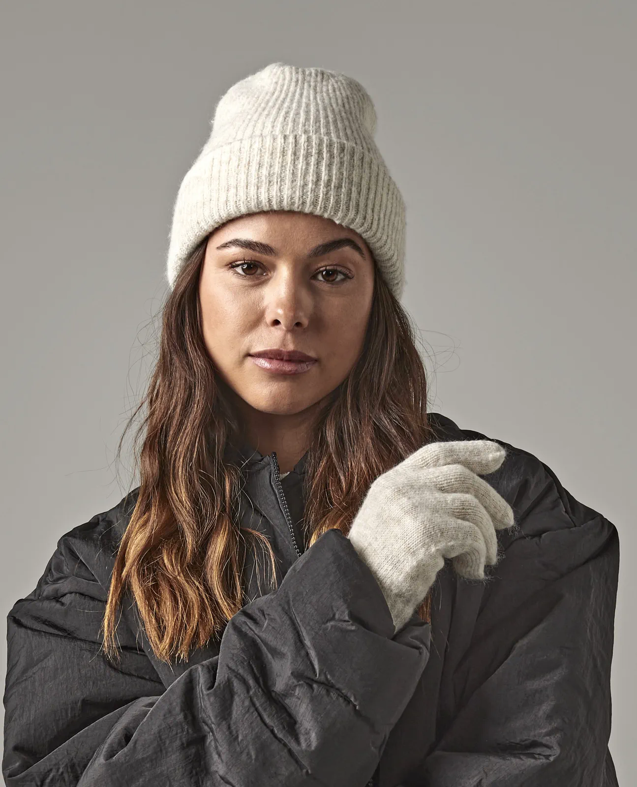 beechfield-b386-cosy-ribbed-beanie-model-0 Beechfield Cosy Ribbed Beanie