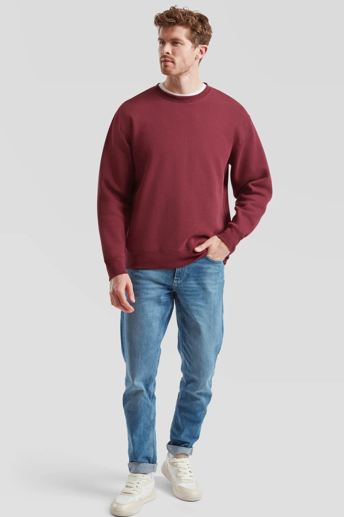 fruit-of-the-loom-62-154-0-premium-set-in-sweatshirt-burgundy-model-3 F.O.L. Premium Set-In Sweat