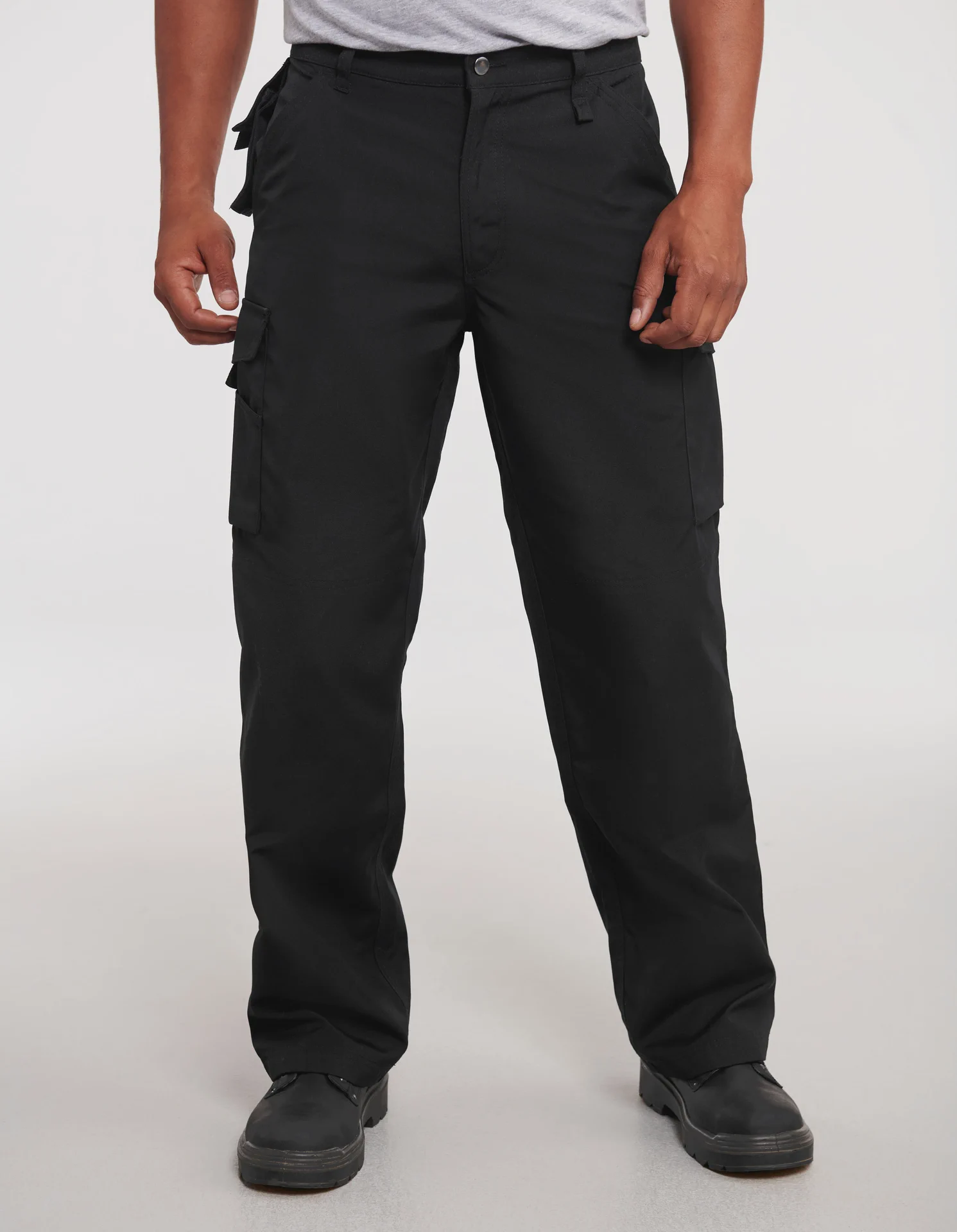 russell-r015m-heavy-duty-trousers-black-model-1 Russell Heavy Duty Workwear Trousers