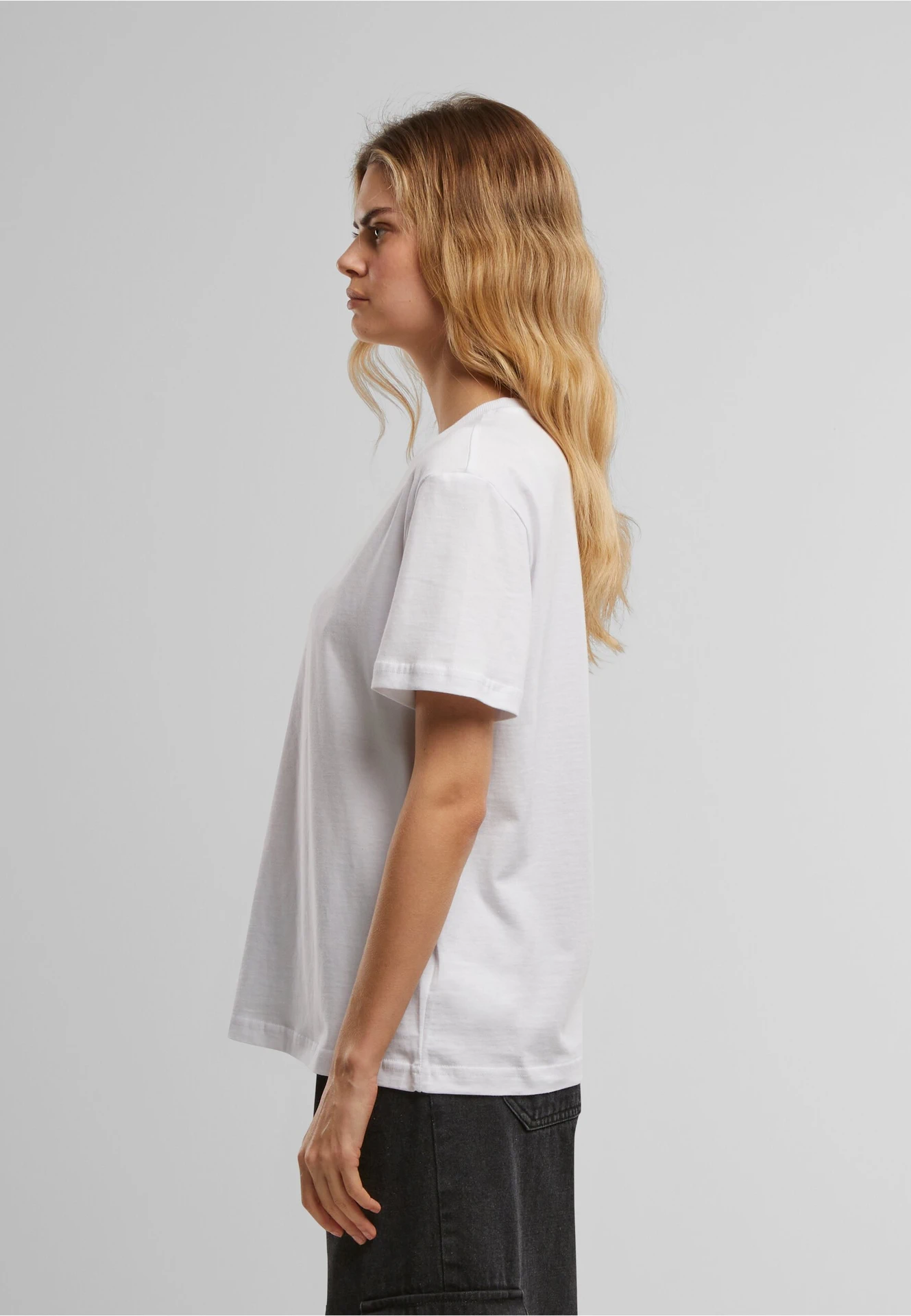 Build Your Brand Ladies Everyday Tee