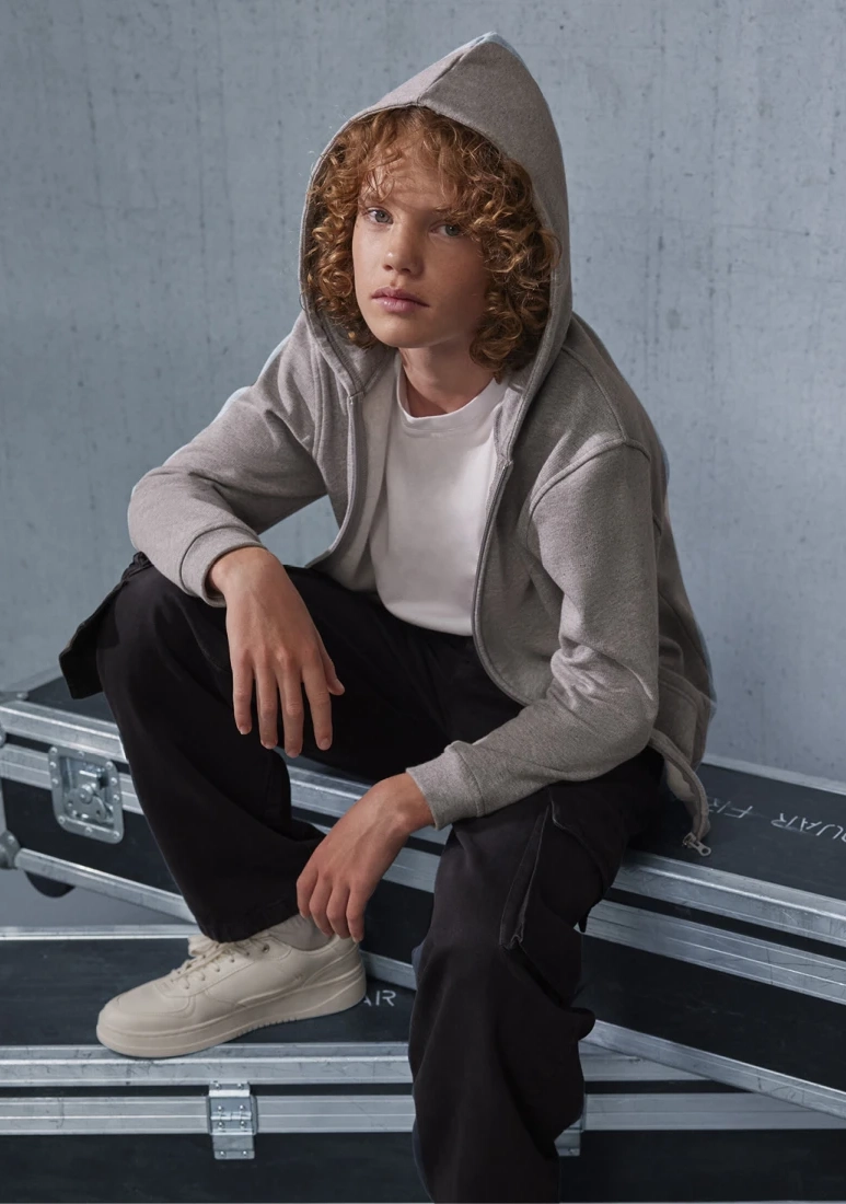 bc-wk003-id.334-zip-hoodie-kids-sport-grey-model-2 B&C Kids ID.334 Zip Hood