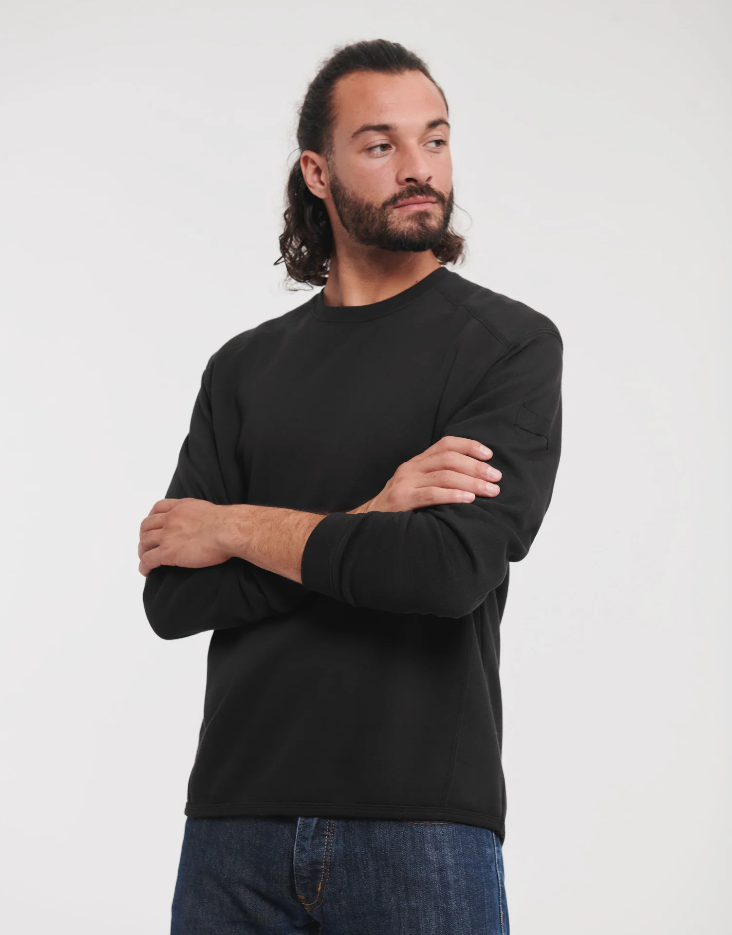 russell-r013m-adults-heavy-duty-crew-neck-sweatshirt-black-model-1 Russell Heavy Duty Workwear Sweatshirt