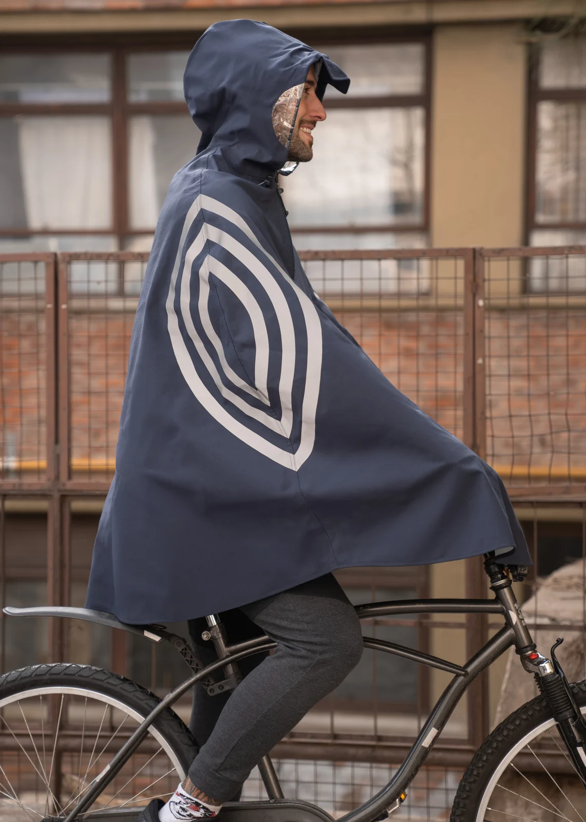 korntex-kxrnp-super-premium-rain-poncho-rotterdam-navy-model-0 Korntex Regenponcho Rotterdam