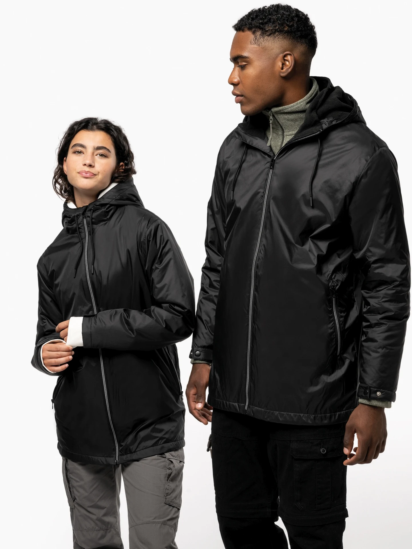 kariban-K6153-unisex-kapuzen-windbreaker-model-0 Kariban Unisex Kapuzen Windbreaker