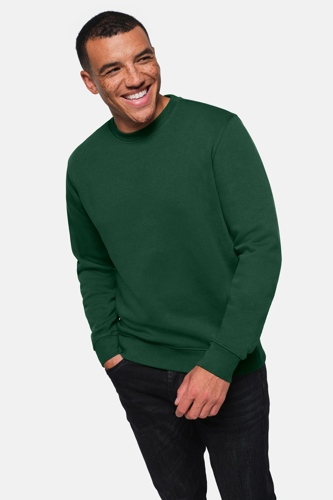 hakro-570-sweatshirt-bio-baumwolle-tanne-model-0 HAKRO Sweatshirt 570 Bio-Baumwolle GOTS