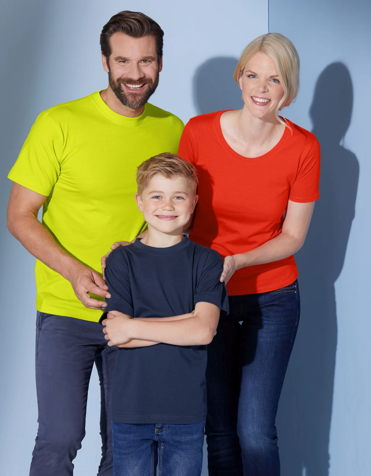 jn019-junior-basic-t-shirt-model-0 James & Nicholson Junior Basic-T