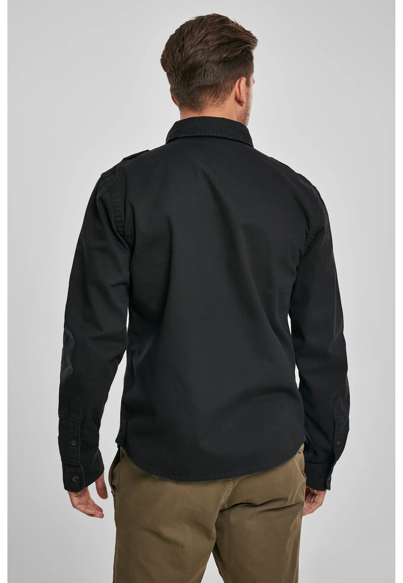 BYB-B9373-vintage-shirt-long-sleeve-black-model-2 Build Your Brand Vintage Shirt Long Sleeve