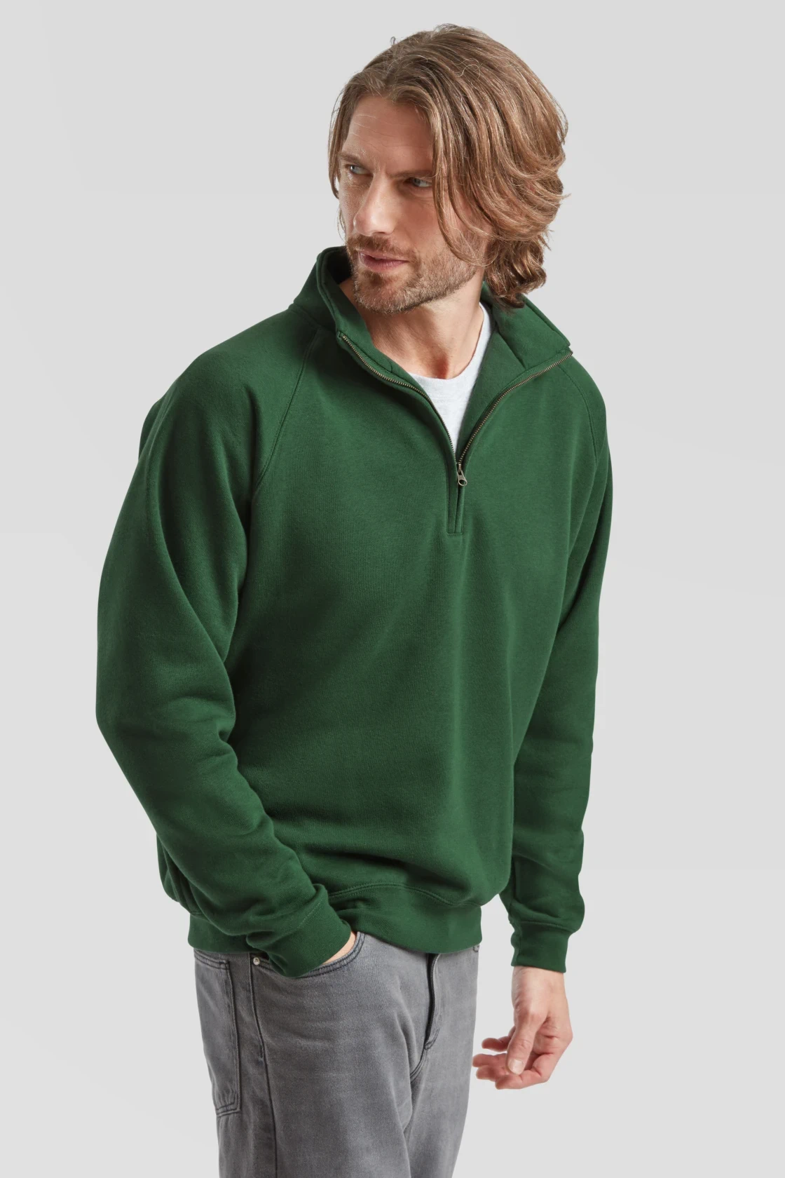 fruit-of-the-loom-62-032-0-premium-zip-neck-sweatshirt-bottlegreen-model-1 F.O.L. Zip-Neck Sweat mit 1/4 Zip