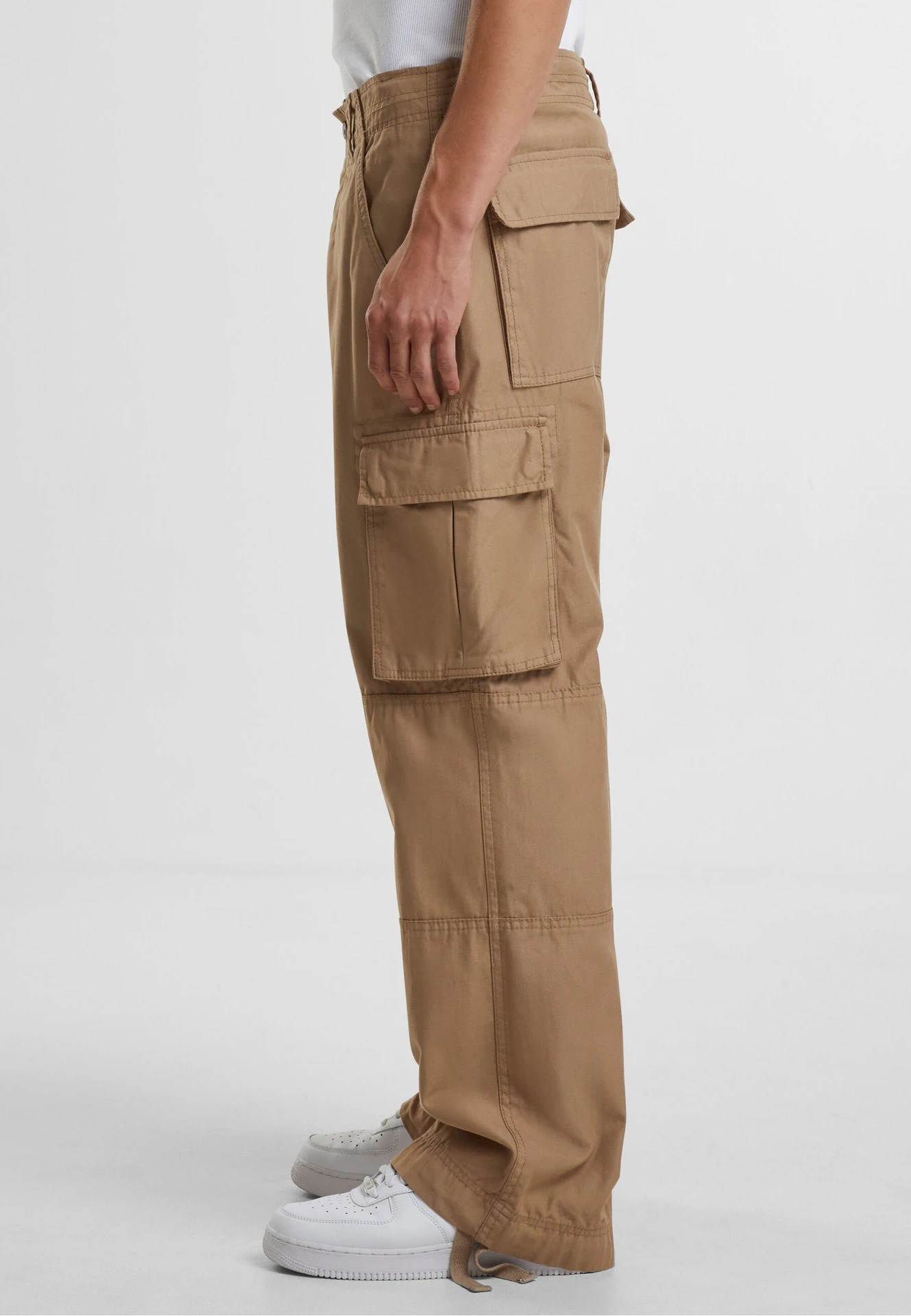 BYB-BY274-classic-cargo-pants-beige-model-1 Build Your Brand Classic Cargo Pants