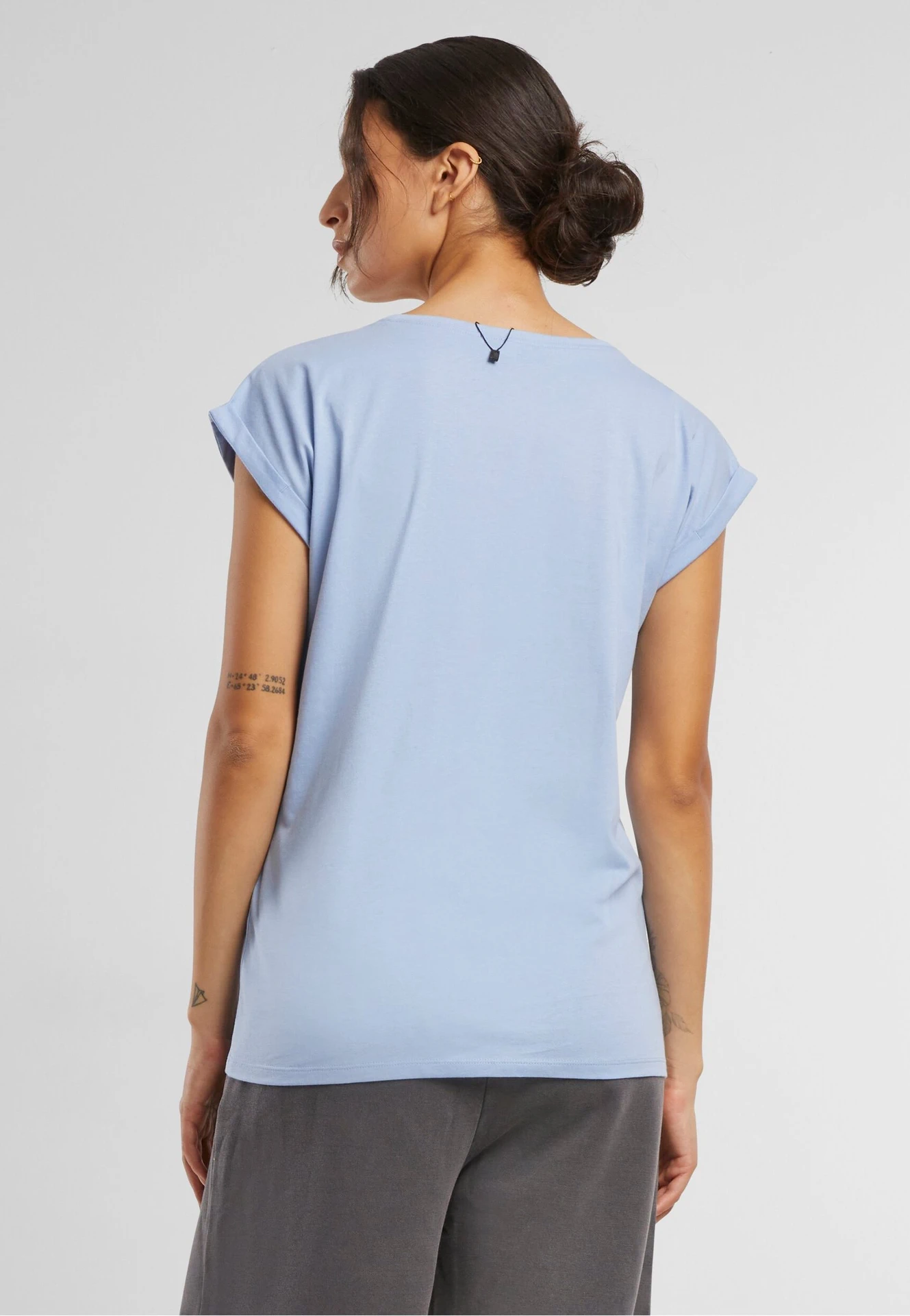 Build Your Brand Ladies Extended Shoulder Tee