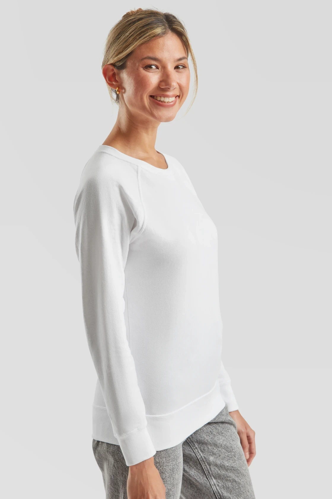fruit-of-the-loom-62-146-0-ladies-lightweight-raglan-sweatshirt-white-model-1 F.O.L. Lady-Fit LW Raglan Sweat