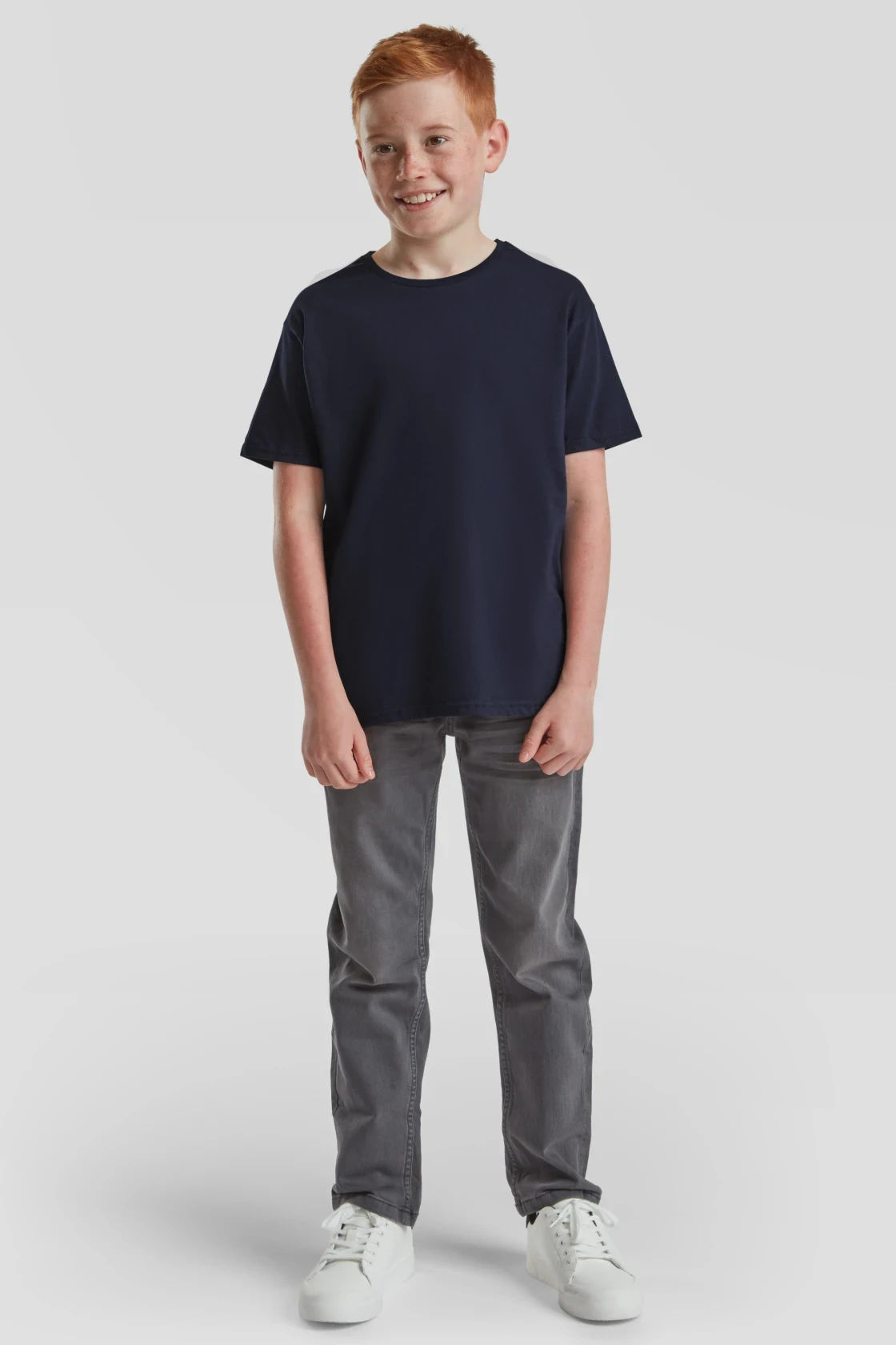 fruit-of-the-loom-61-023-0-kids-iconic-150-t-shirt-deepnavy-model-3 F.O.L. Kids Iconic T