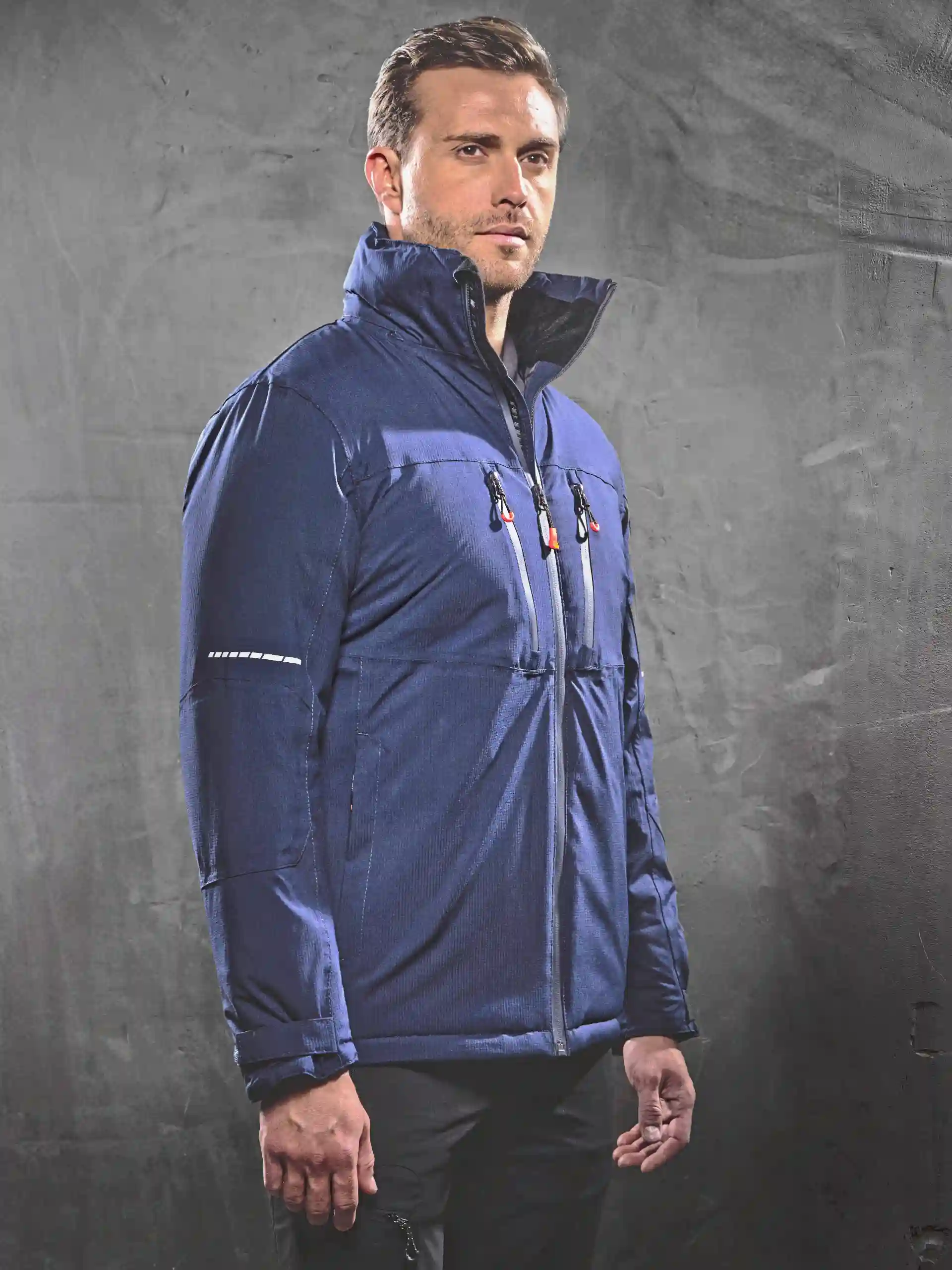 regatta-tra208-x-pro-marauder-iii-insulated-jacket-navy-grey-model-1 Regatta X-Pro Marauder III Insulated Jacket