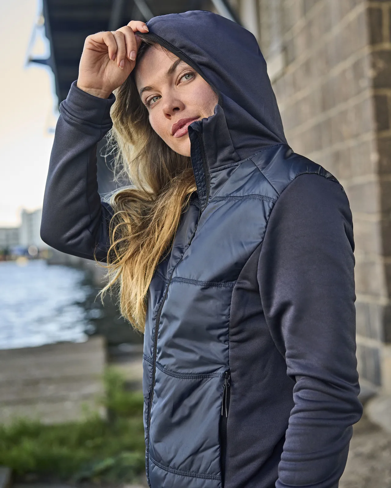 tee-jays-9113-womens-hybrid-stretch-hooded-jacket-navy-navy-model-0 Tee Jays Women´s Hybrid-Stretch Hooded Jacket