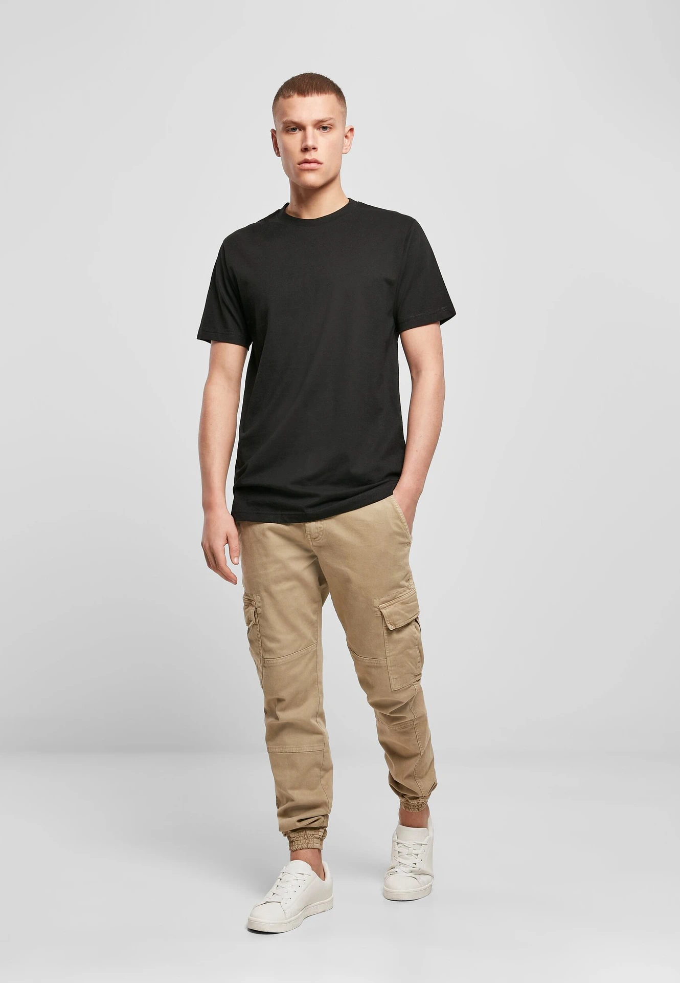 BYB-BY136-organic-t-shirt-round-neck-black-model-3 Build Your Brand Organic T-Shirt Round Neck