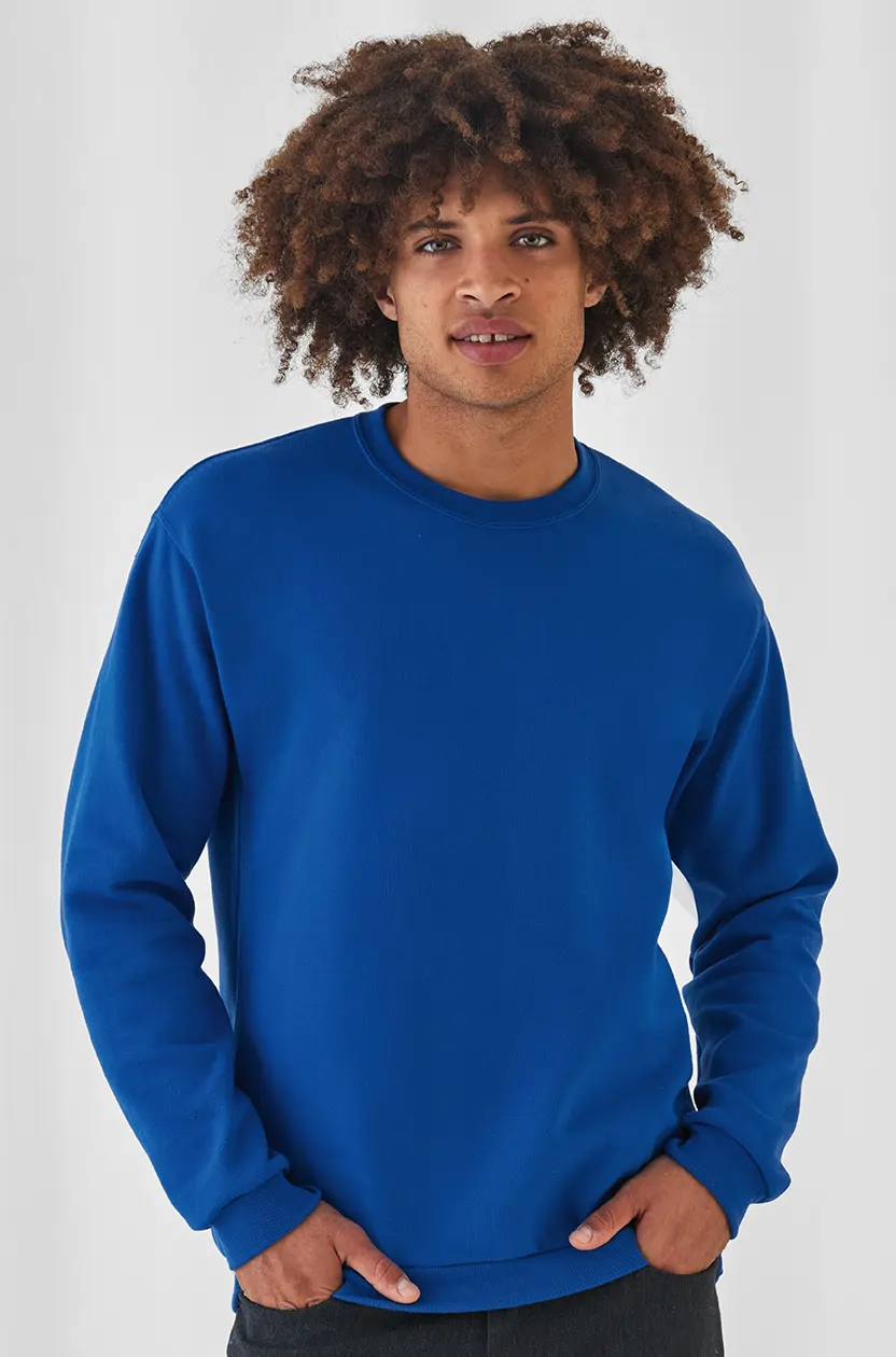 bc-wui23-id202-royal-blue-model-1 B&C ID.202 50/50 Sweatshirt