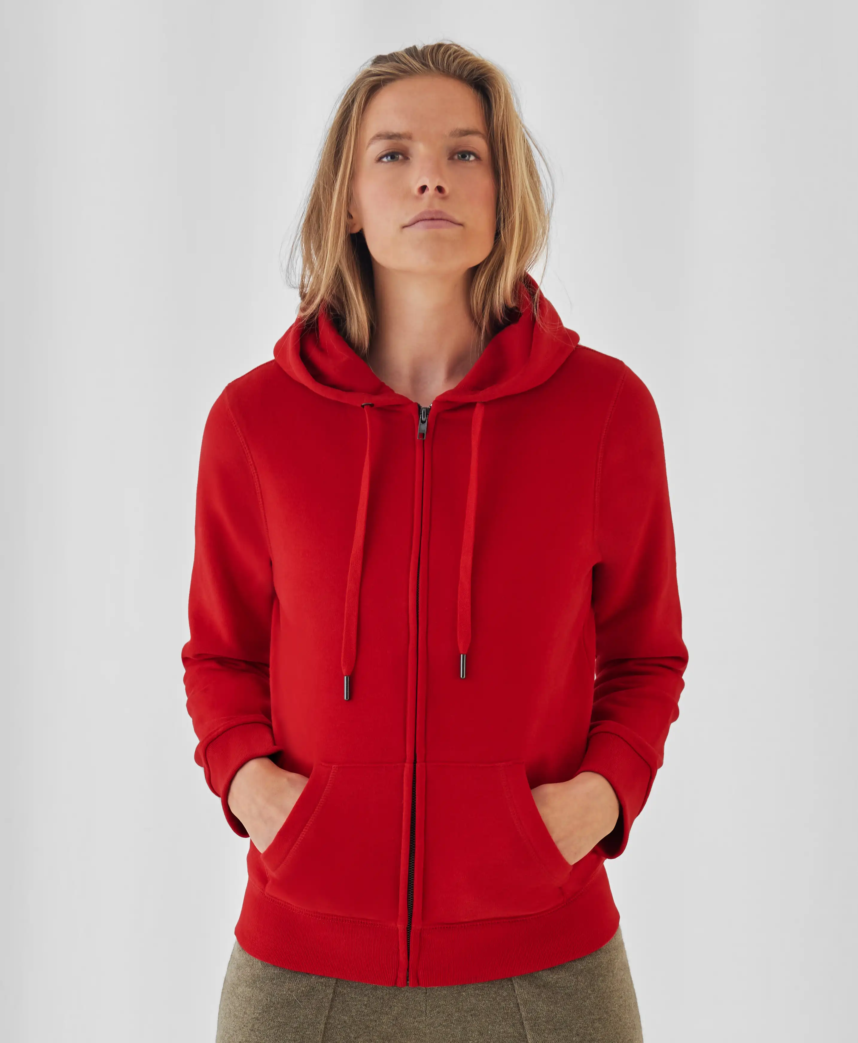 bc-ww03q-queen-zipped-hood-women-red-model-1 B&C Queen Zipped Hood Jacket Women