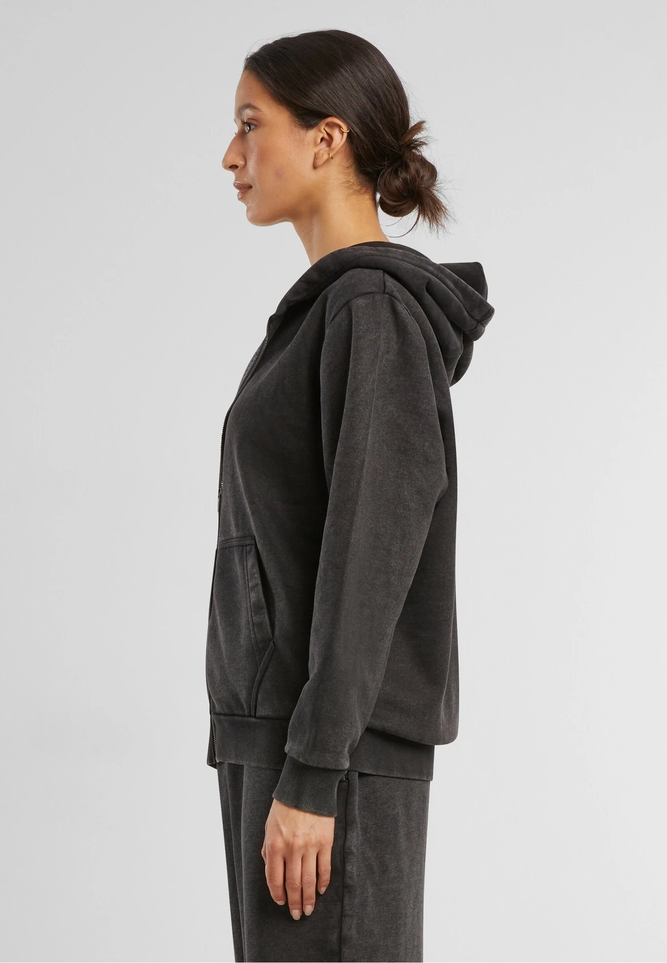 BYB-BY299-ladies-vintage-heavy-zip-hoody-black-model-1 Build Your Brand Ladies Vintage Heavy Zip Hoody