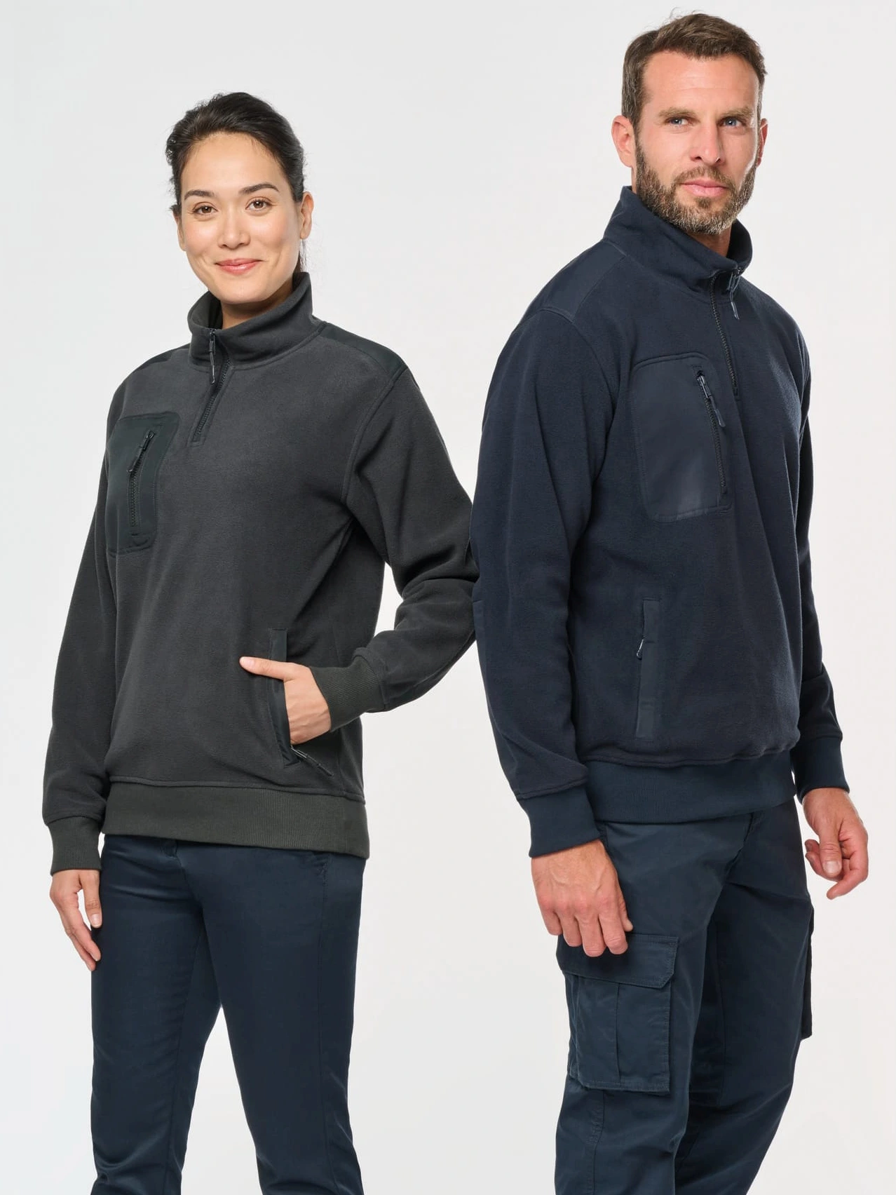 kariban-WK905-workwear-fleece-mit-viertel-zip-model-1 Kariban Workwear Fleece mit 1/4 Zip