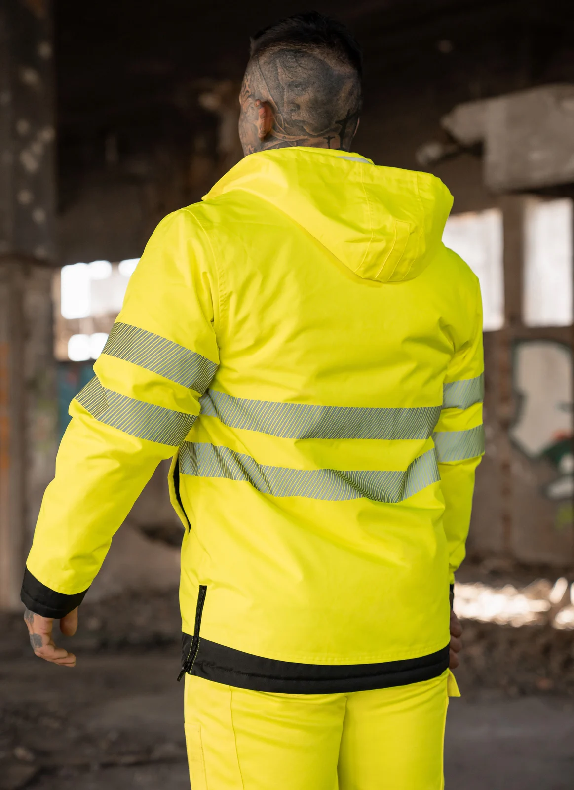 korntex-eosp-eos-hi-vis-workwear-parka-with-printing-area-signalyellow-black-model-1 Korntex EOS Hi-Vis Workwear Parka With Printing Area
