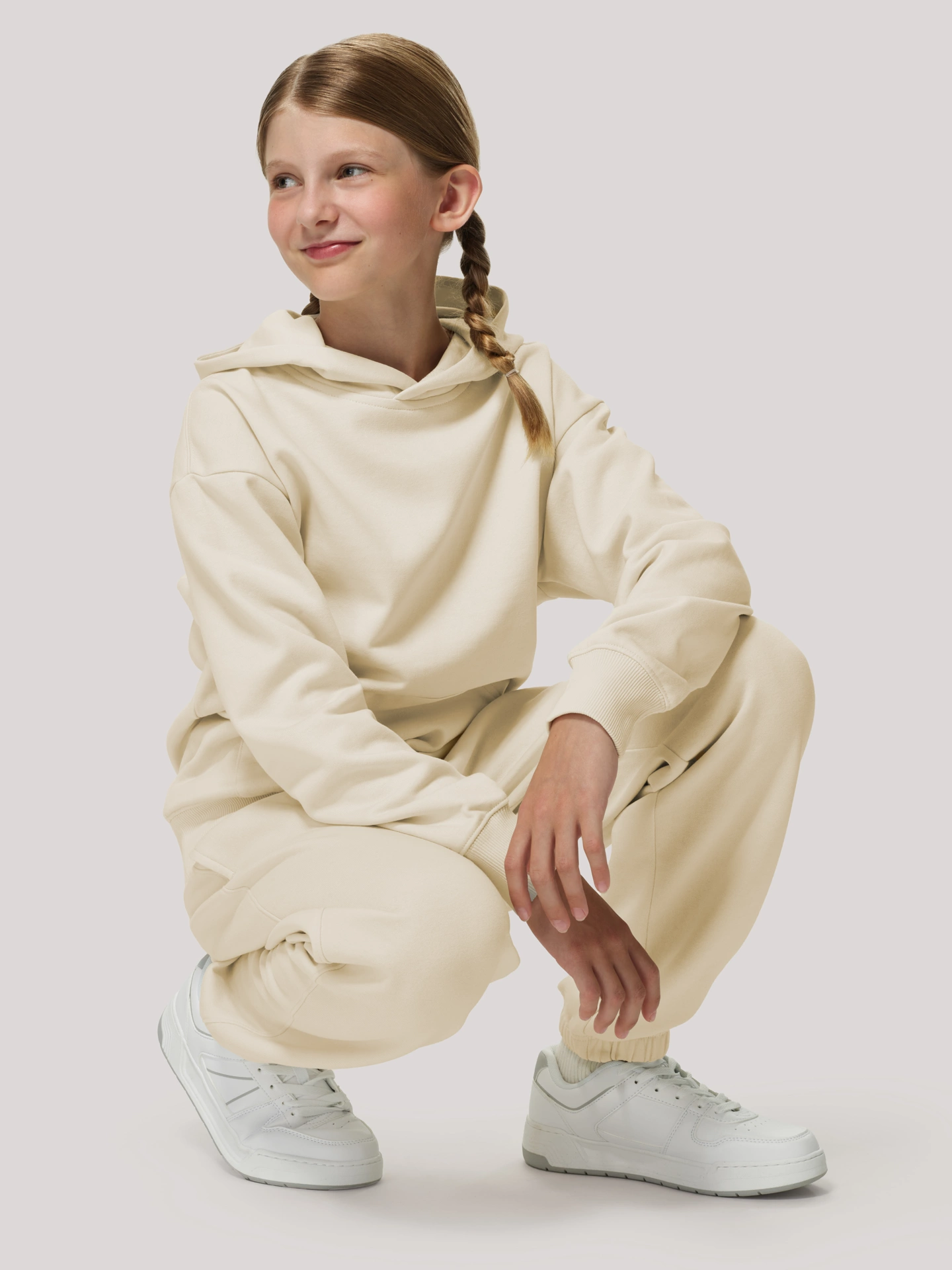 malfini-423-sweatshirt-kinder-chill-mandel-model-1 MALFINI Sweatshirt Kinder Chill 423
