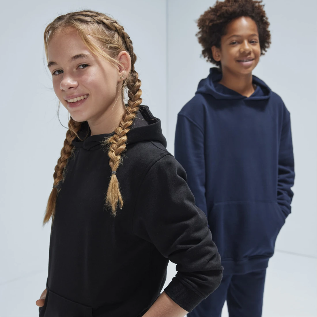 bc-wk002-id.333-hoodie-sweatshirt-kids-black-model-2 B&C Kids ID.333 Hoodie