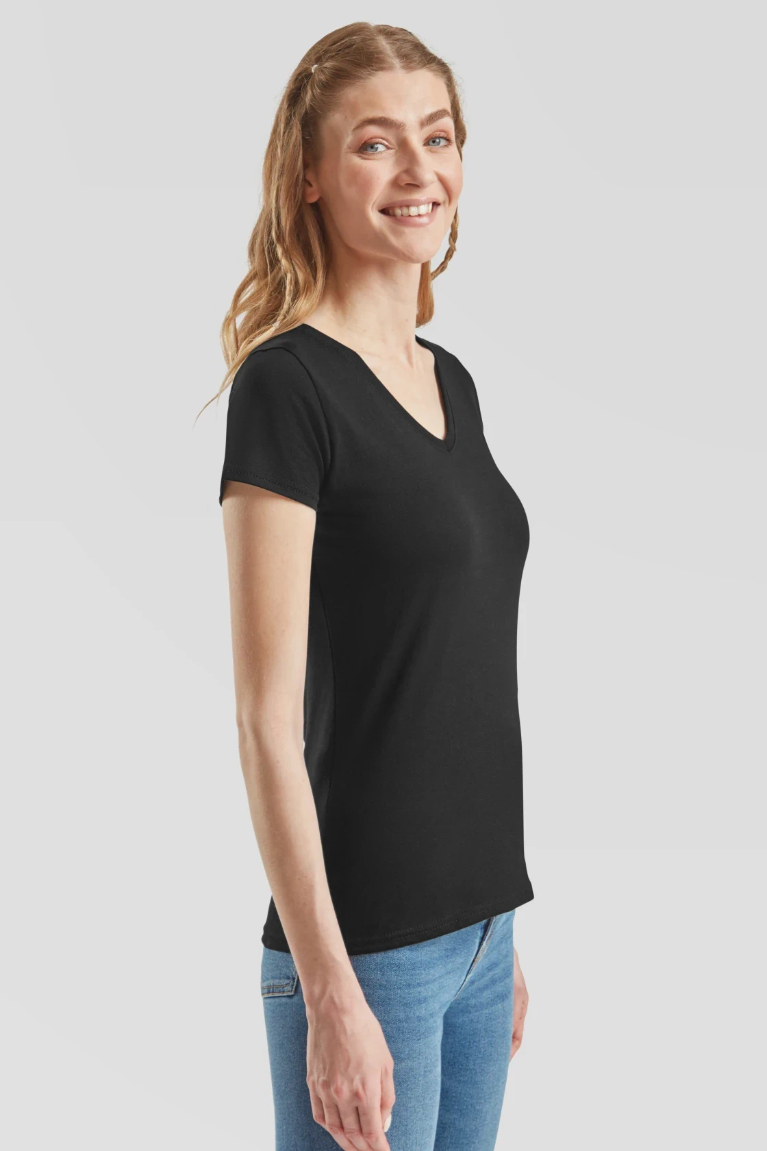 fruit-of-the-loom-61-398-0-ladies-valueweight-v-neck-t-shirt-black-model-1 F.O.L. Lady-Fit Valueweight V-Neck T