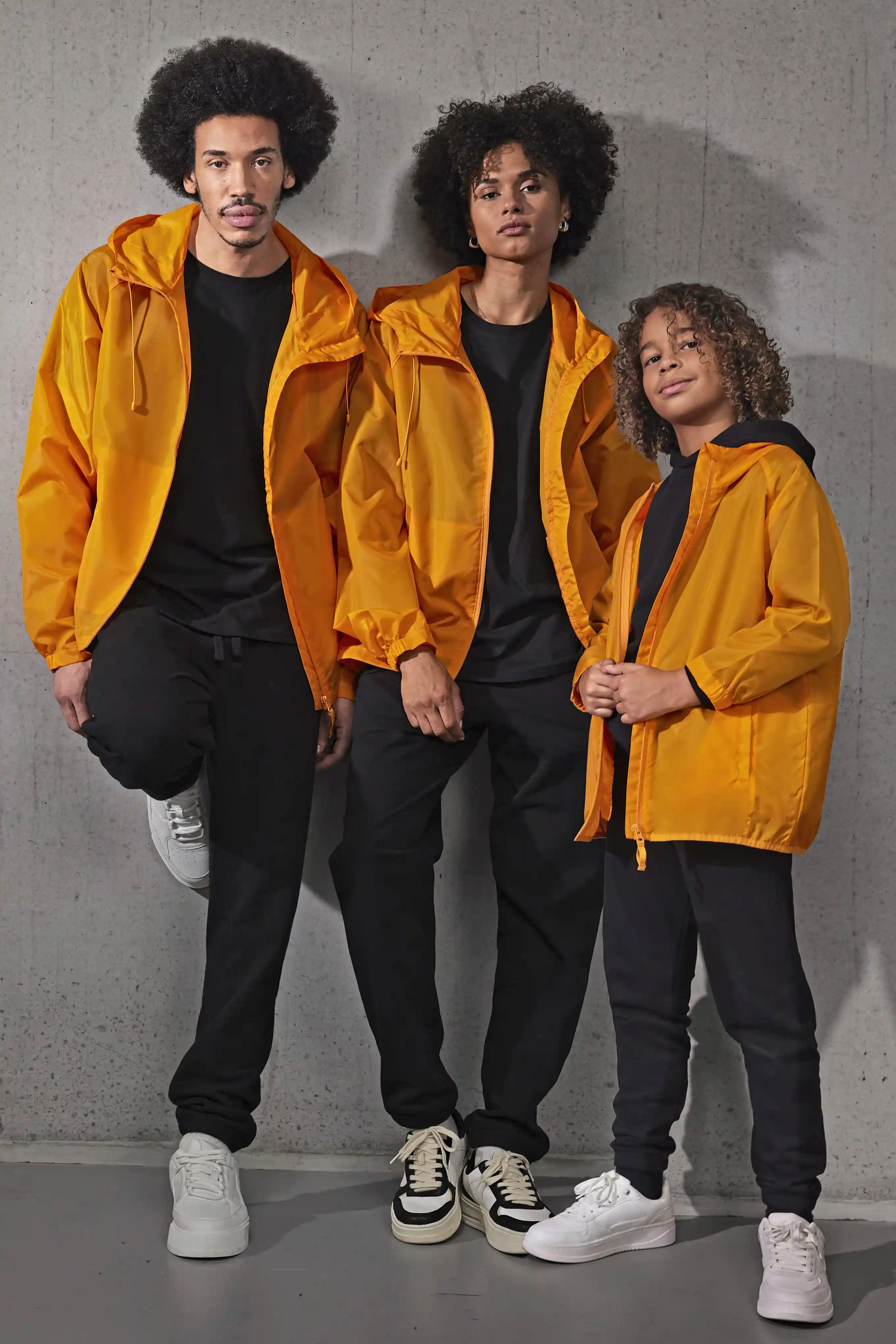 bc-jg003-reset-windbreaker-metaorange-model-1 B&C #Reset Windbreaker