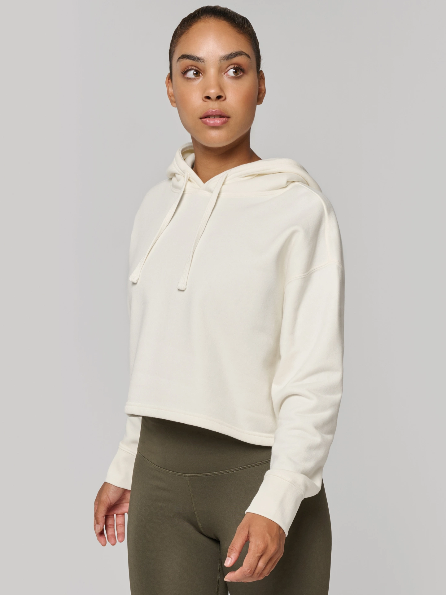 kariban-PA396-damen-cropped-kapuzen-sweater-model-1 Kariban Damen Cropped Kapuzen Sweater