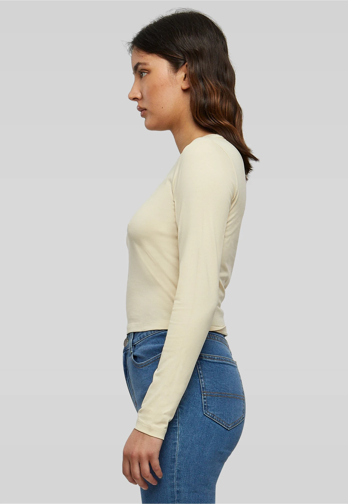 BYB-BY261-ladies-short-longsleeve-t-shirt-sand-model-1 Build Your Brand Ladies Short Longsleeve Tee