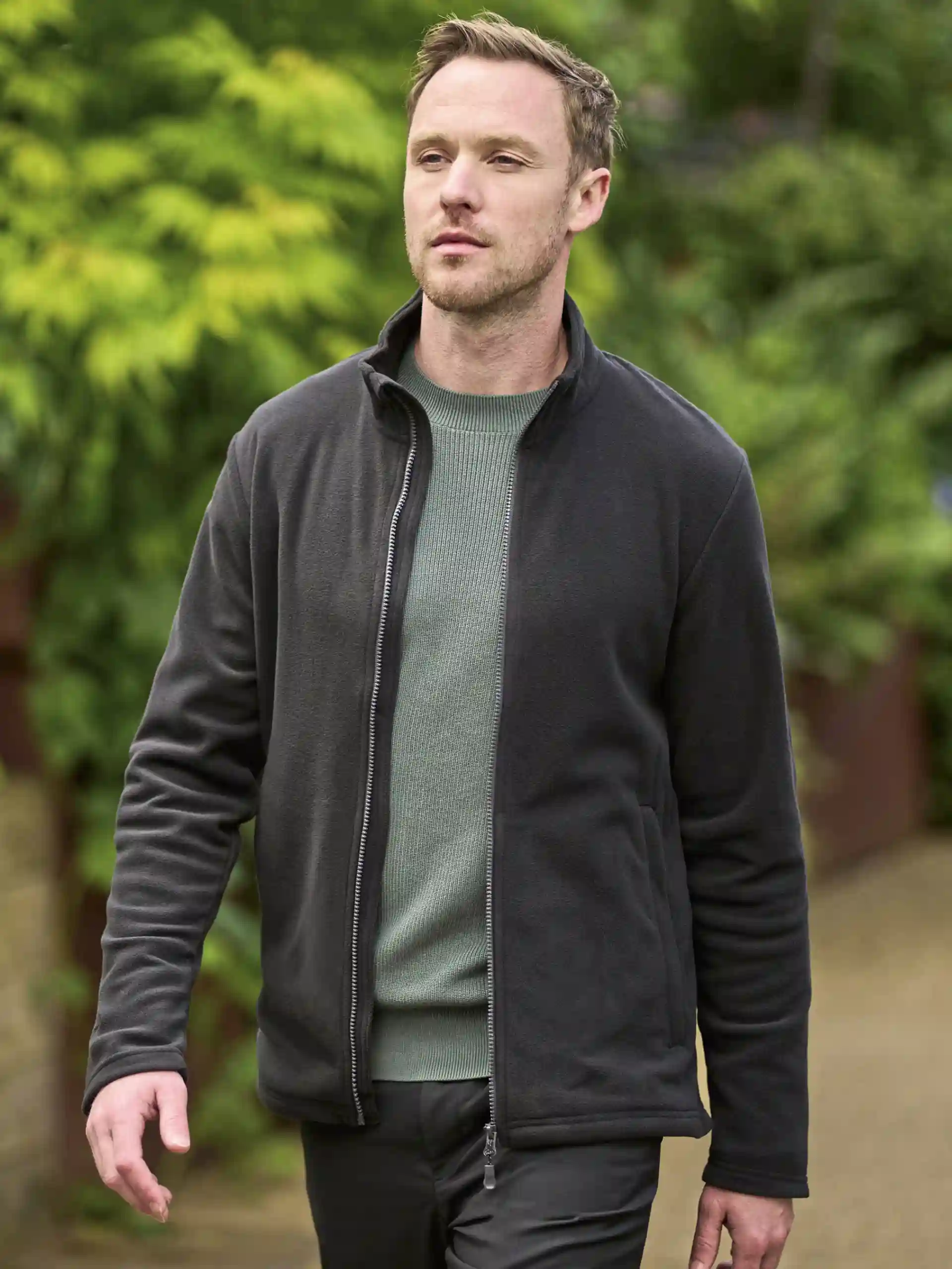 regatta-trf622-honestly-made-recycled-full-zip-microfleece-black-model-1 Regatta Honestly Made Recycled Full Zip Microfleece