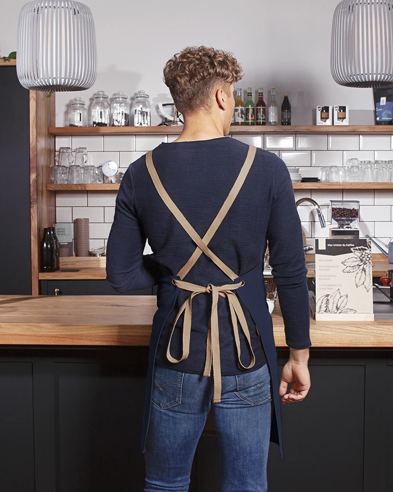 KARLOWSKY Latzschürze Urban-Look mit Kreuzbändern und großer Tasche