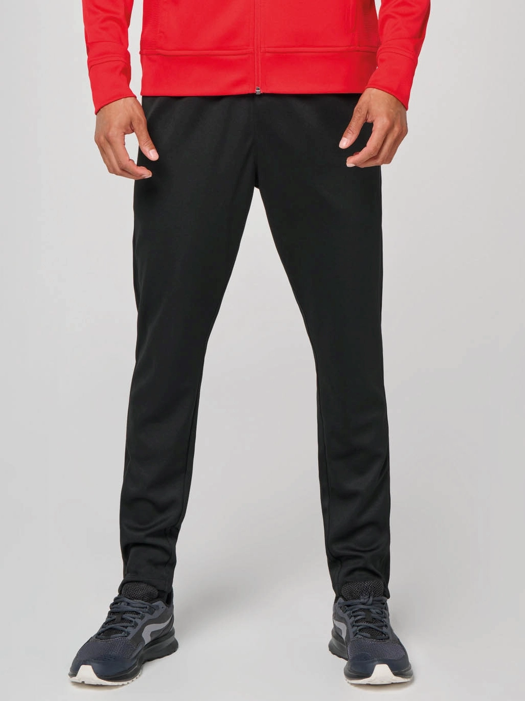 kariban-PA1040-trainingshose-black-model-0 Kariban Trainingshose