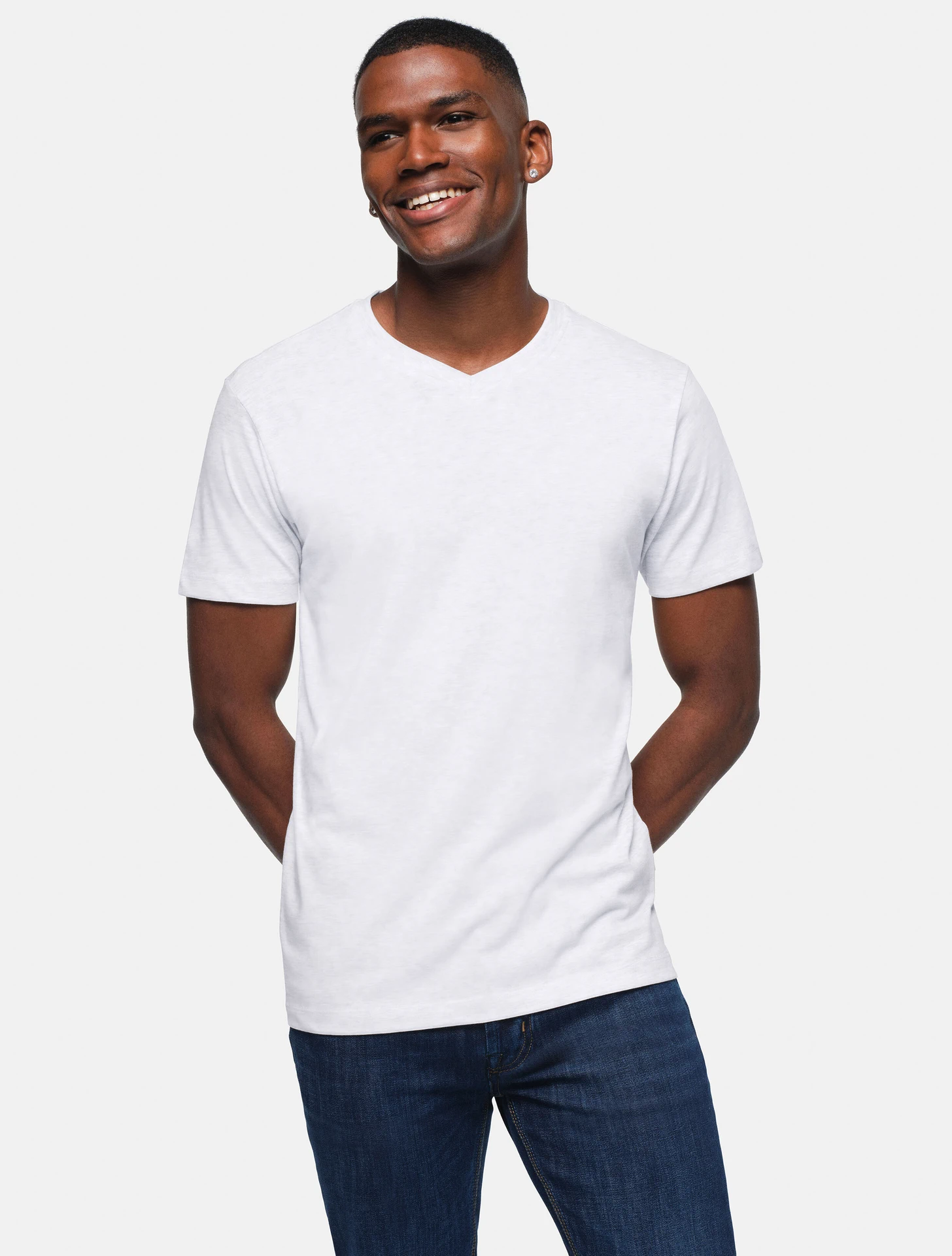 hakro-226-v-shirt-classic-weiss-model-0 HAKRO V-Shirt 226 Classic